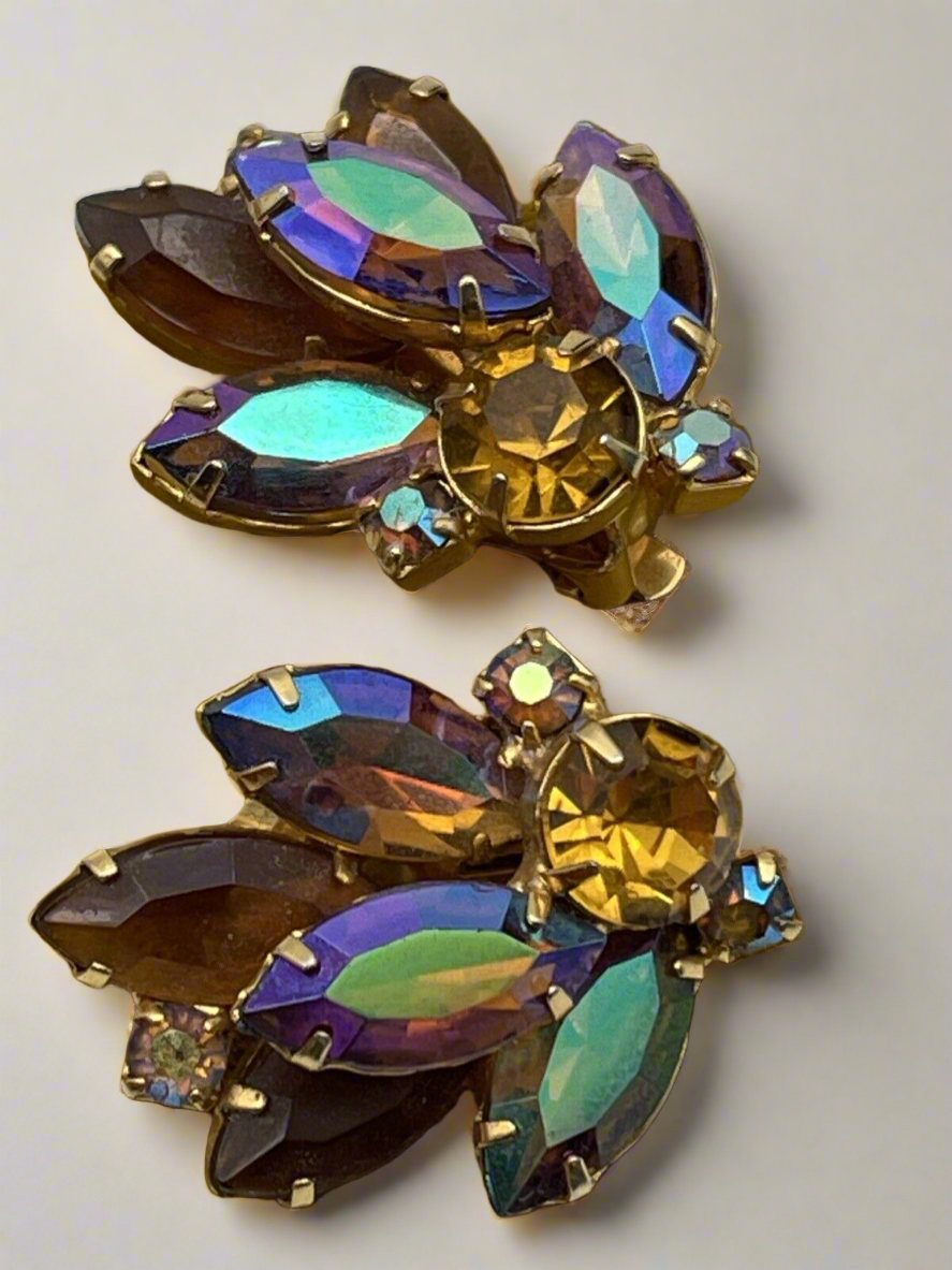 Vintage JULIANA Aurora Borealis Rhinestone Clip-on Earrings Amber Tones ESTATE QUALITY