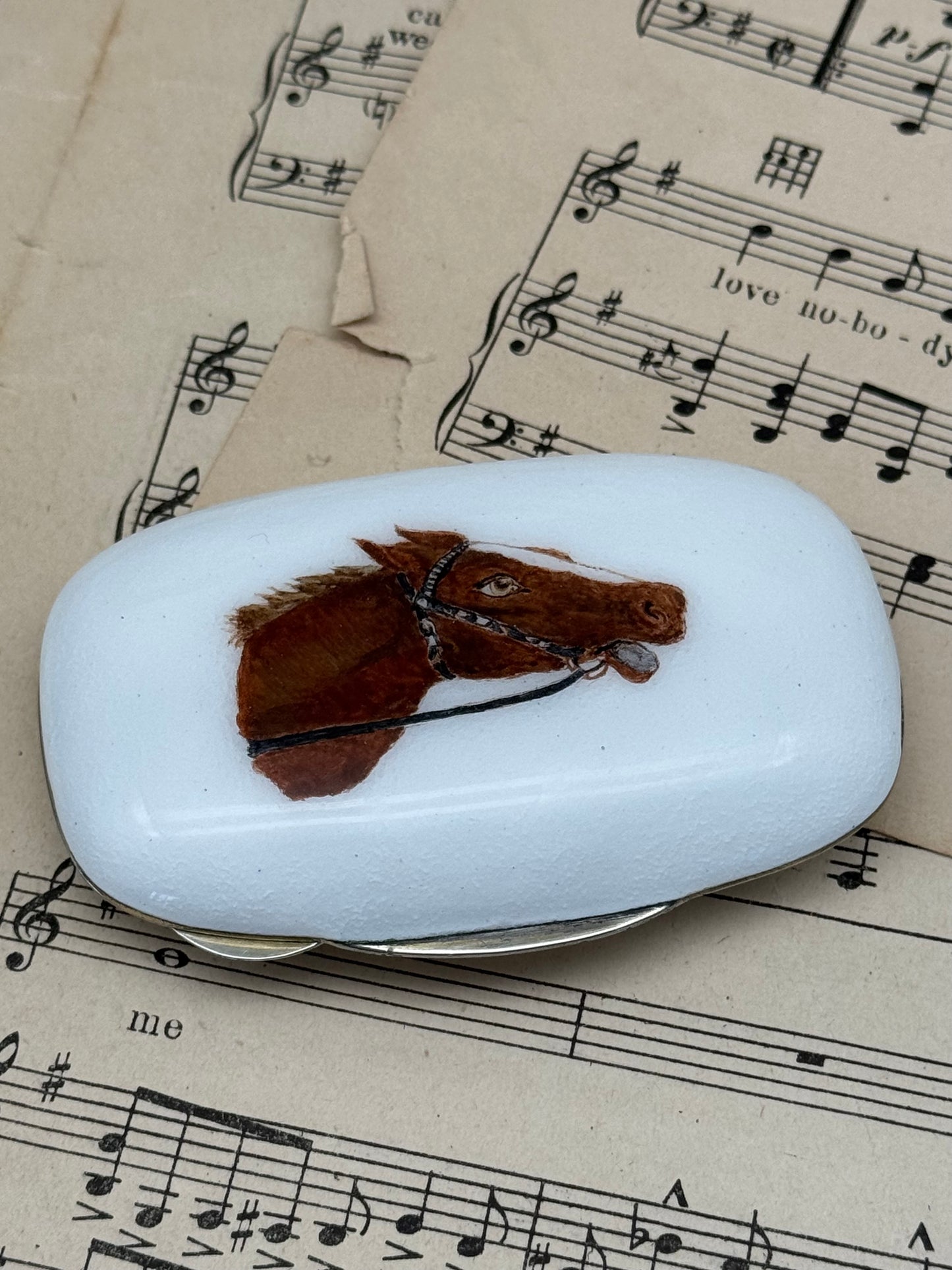 Snuff Box “Savonette” Horse Head Equestrian Design 800 Silver Made in Italy Enameled EXQUISITE