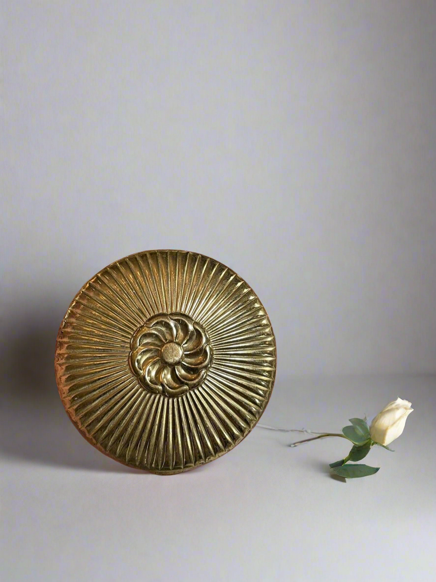 VINTAGE Compact Richard Hudnot Gold Tone no Powder Estate Find