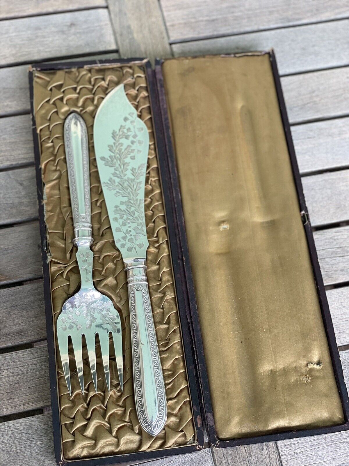 VICTORIAN Serving Set ANTIQUE Allen & Darwin In Case SILVER-PLATE