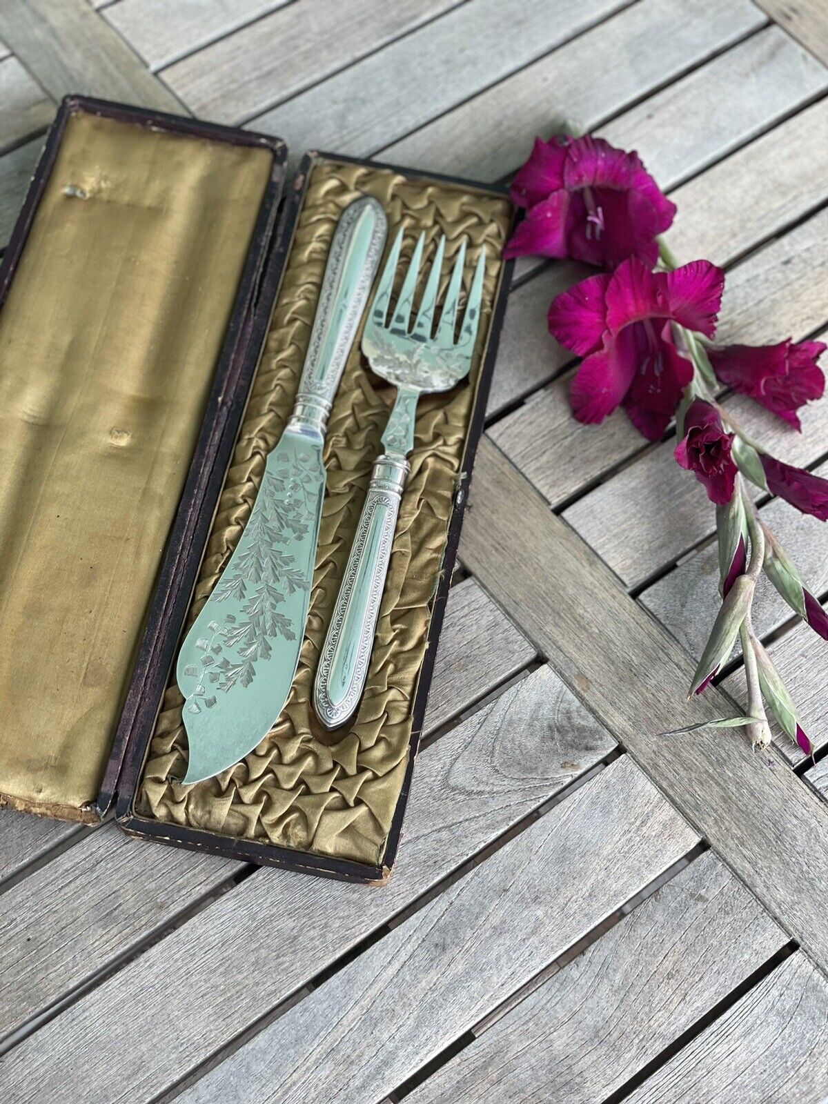 VICTORIAN Serving Set ANTIQUE Allen & Darwin In Case SILVER-PLATE