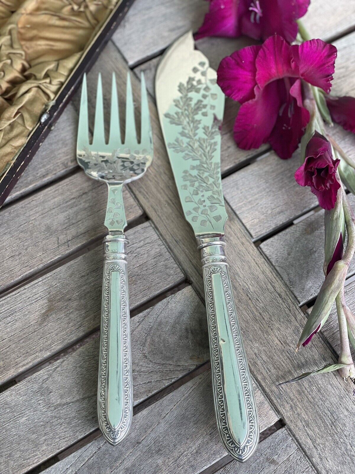 VICTORIAN Serving Set ANTIQUE Allen & Darwin In Case SILVER-PLATE