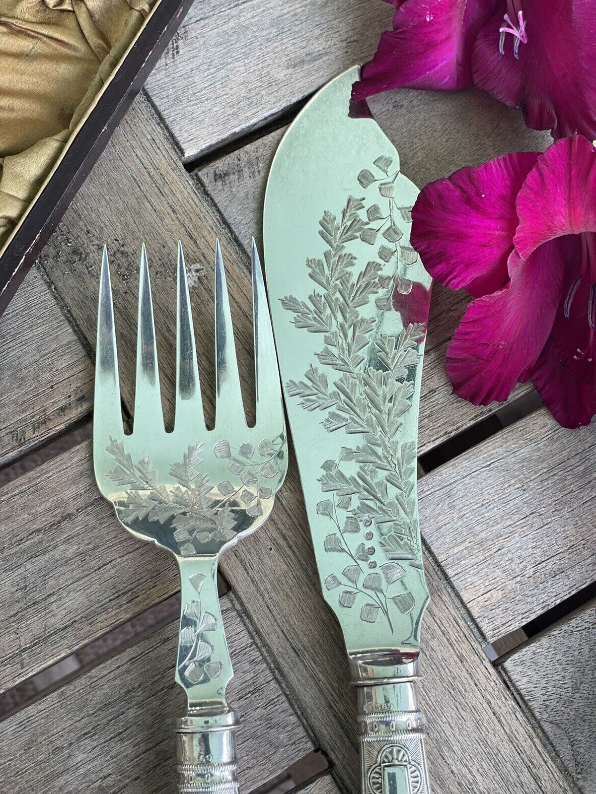 VICTORIAN Serving Set ANTIQUE Allen & Darwin In Case SILVER-PLATE