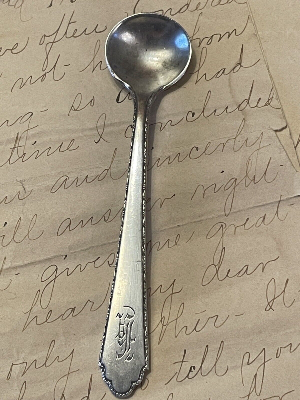 Antique William & Mary Lunt Sterling Silver Treasure Salt Spoon Monogram 1921