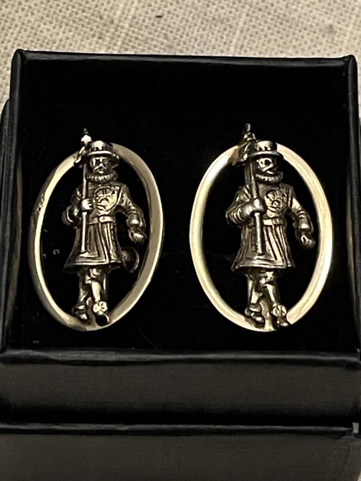 Vintage Beefeater Guards Cufflinks ENGLISH Silver Tone