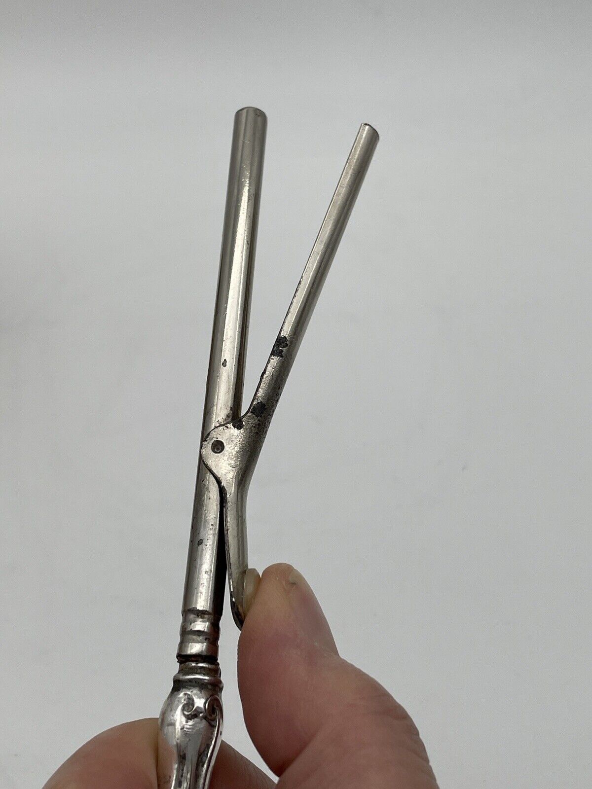 Antique Victorian Hair/Mustache Curler Curling Iron Silver Handle 7 7/8 Floral