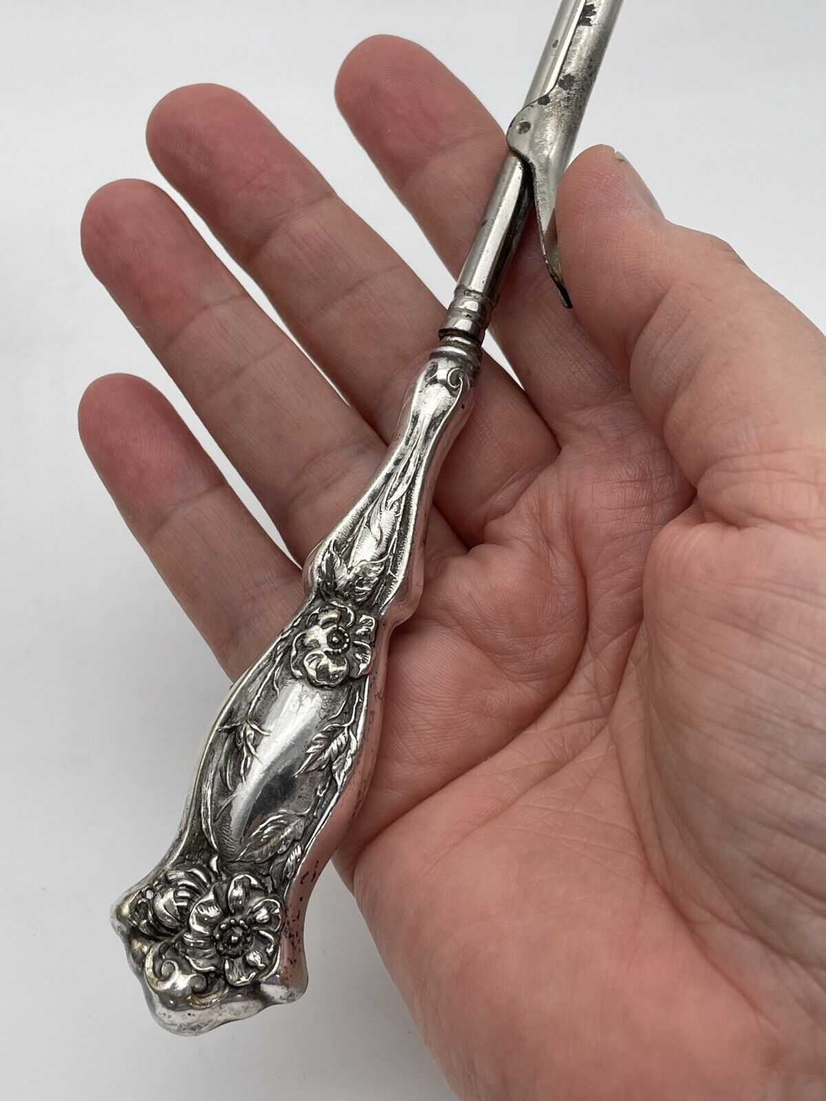 Antique Victorian Hair/Mustache Curler Curling Iron Silver Handle 7 7/8 Floral