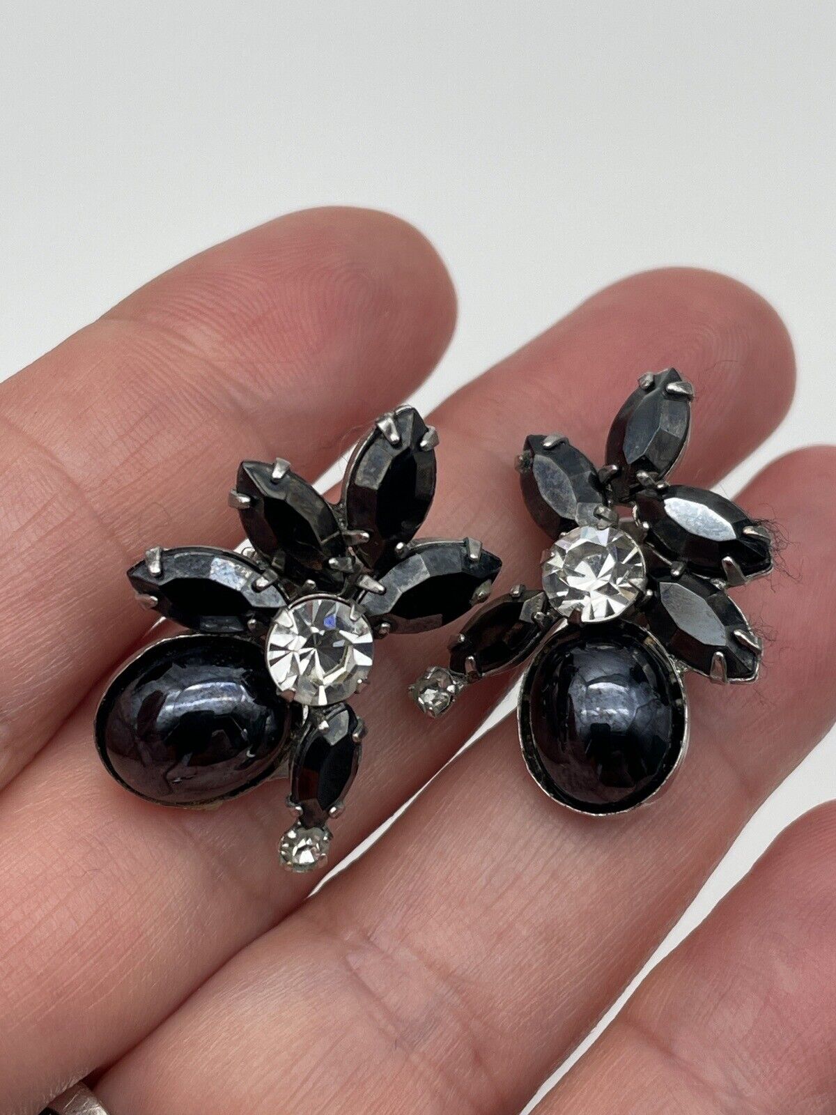 Vintage Black Rhinestone With Clear Stone Accent Clip On Earrings