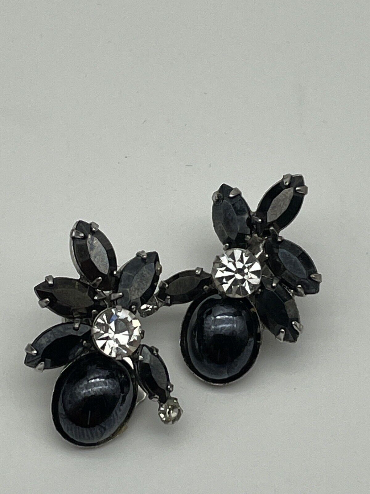 Vintage Black Rhinestone With Clear Stone Accent Clip On Earrings
