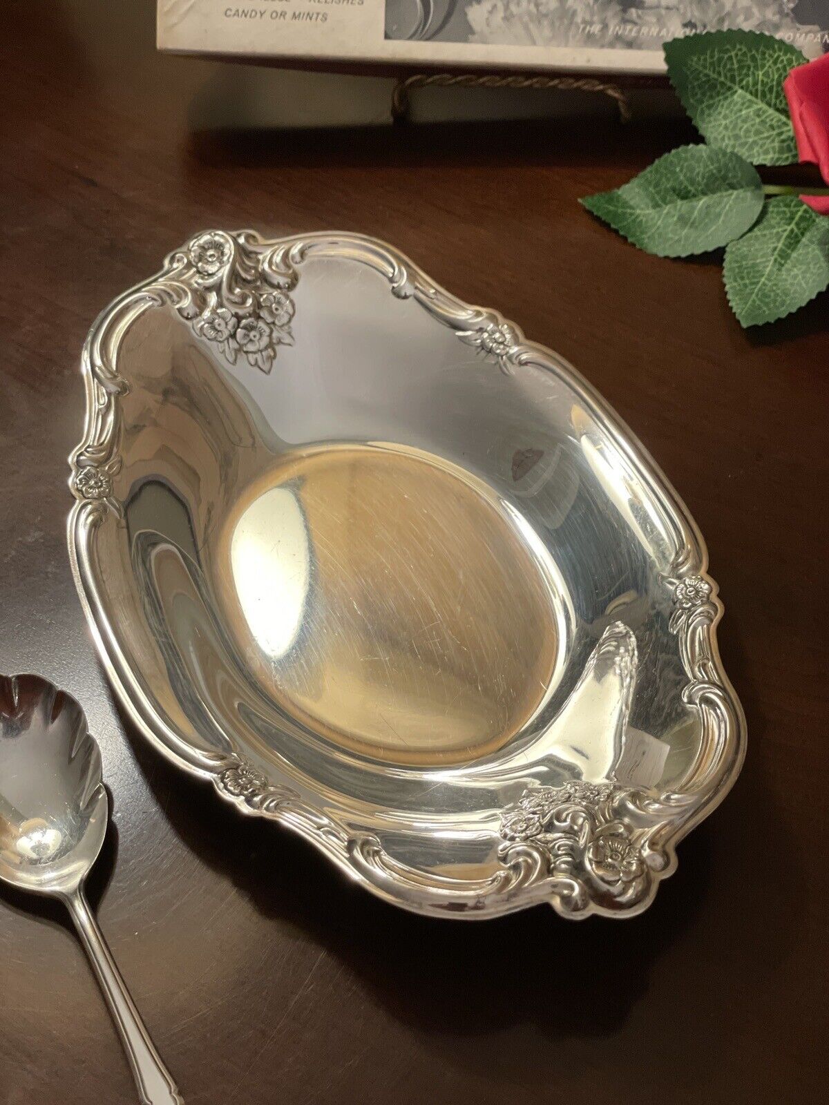 Elegant Orleans 2 Piece Party Set, International DEEPSILVER