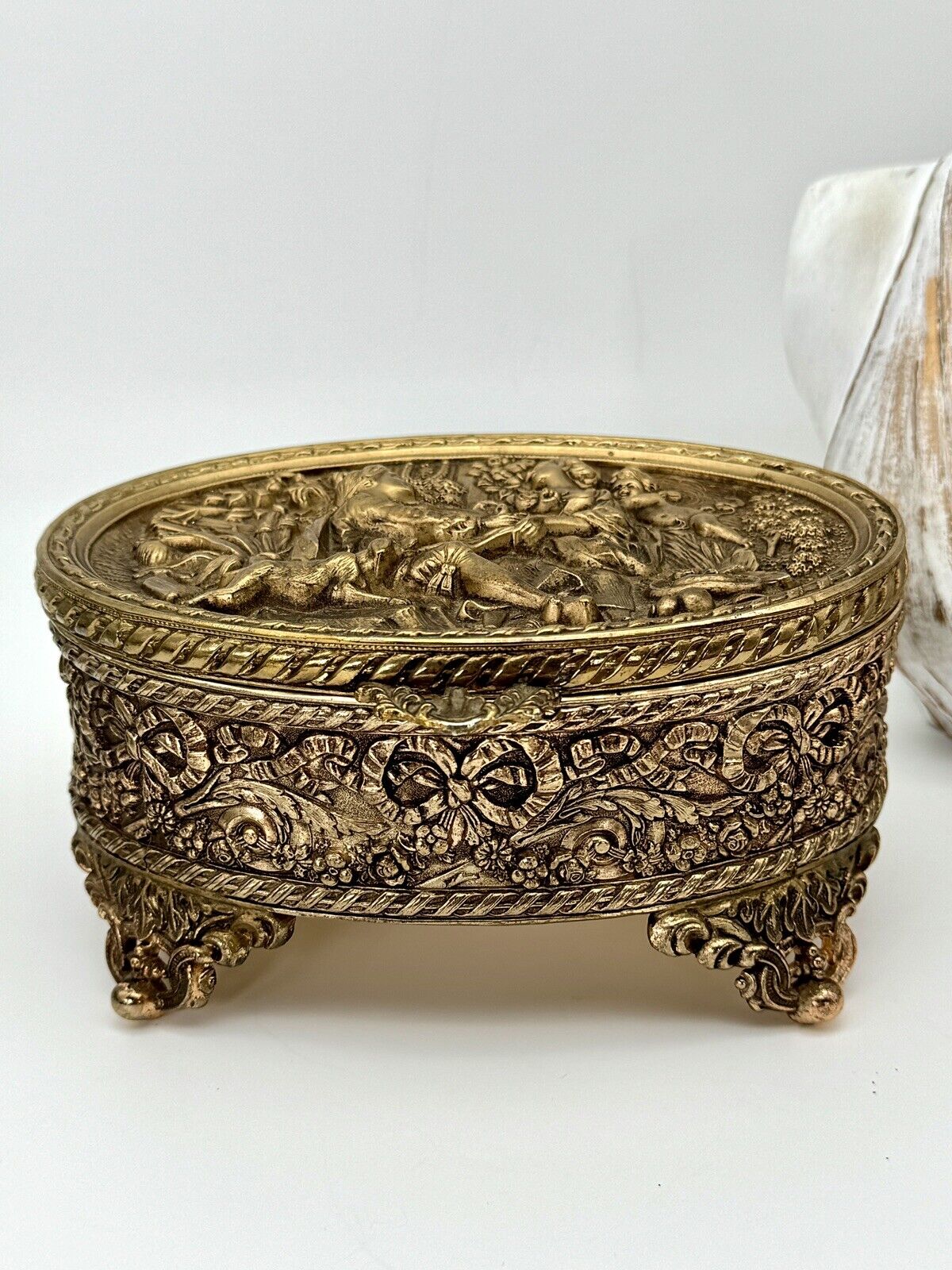 Vintage Jewelry Ormolu Casket Lovers Scene Substantial Piece Exquisite Design