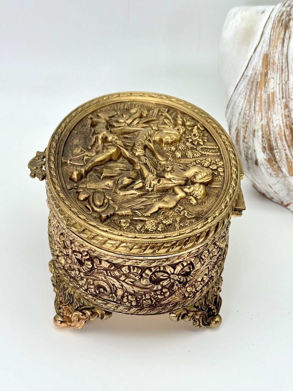 Vintage Jewelry Ormolu Casket Lovers Scene Substantial Piece Exquisite Design