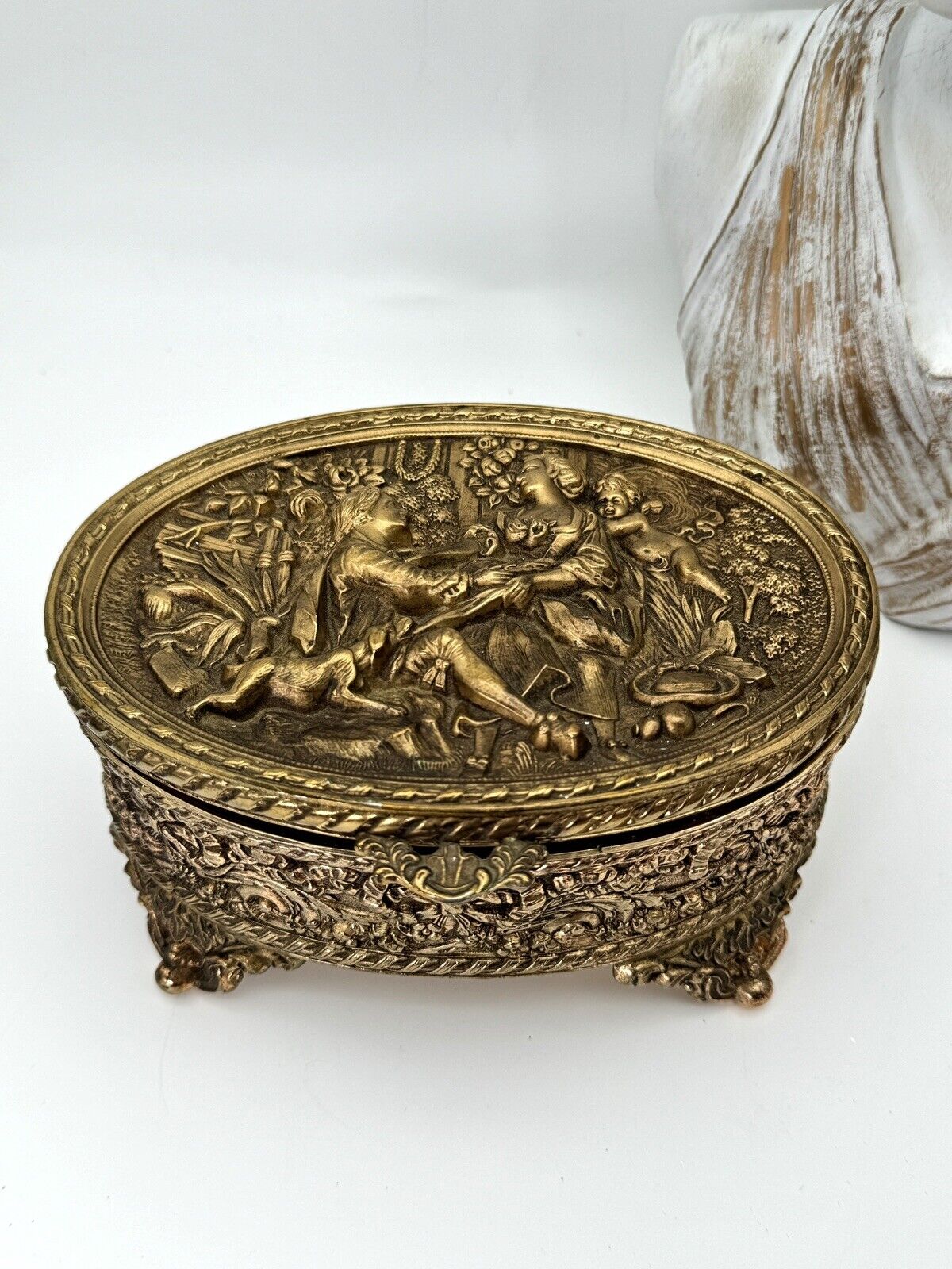 Vintage Jewelry Ormolu Casket Lovers Scene Substantial Piece Exquisite Design