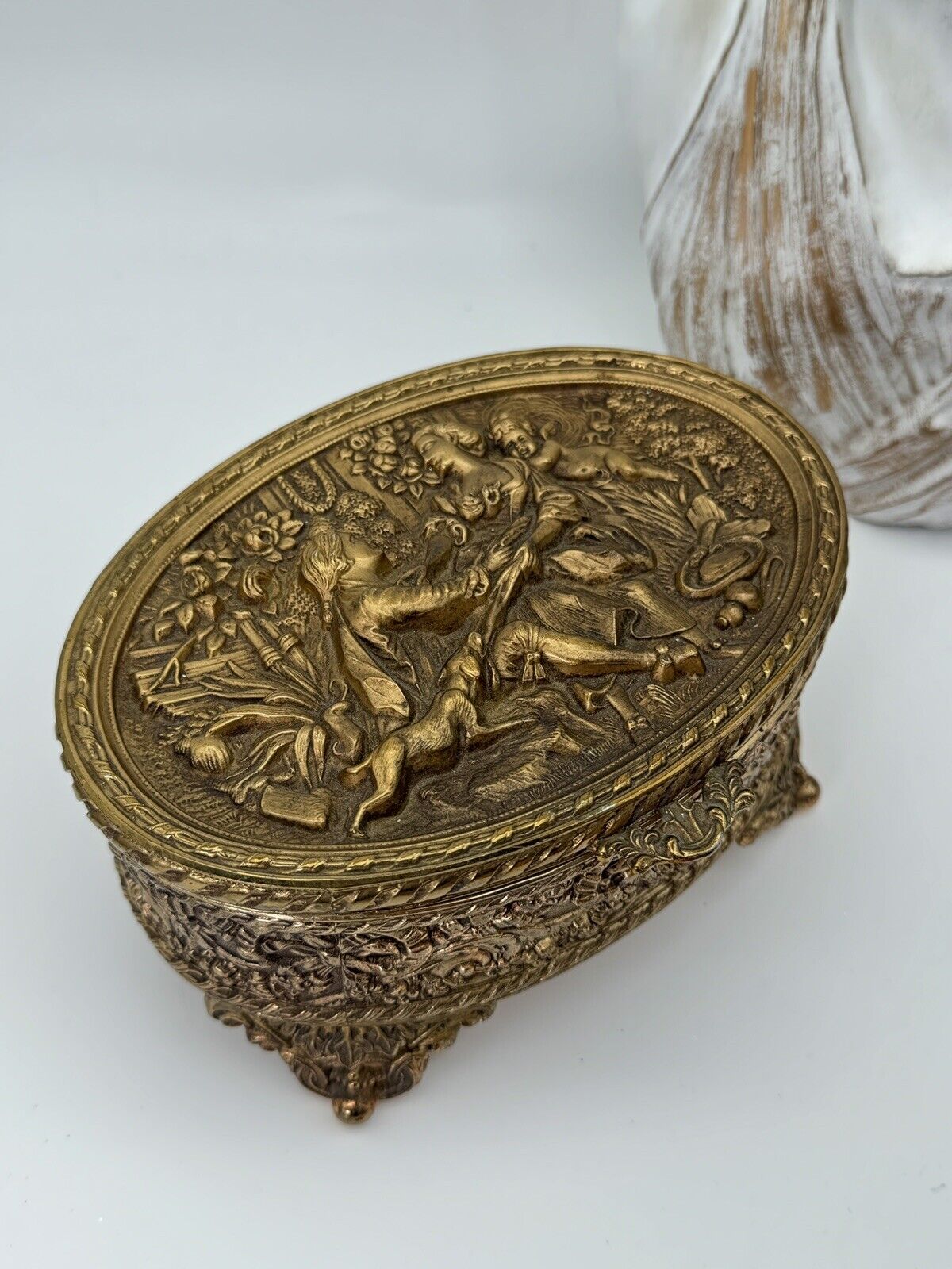 Vintage Jewelry Ormolu Casket Lovers Scene Substantial Piece Exquisite Design