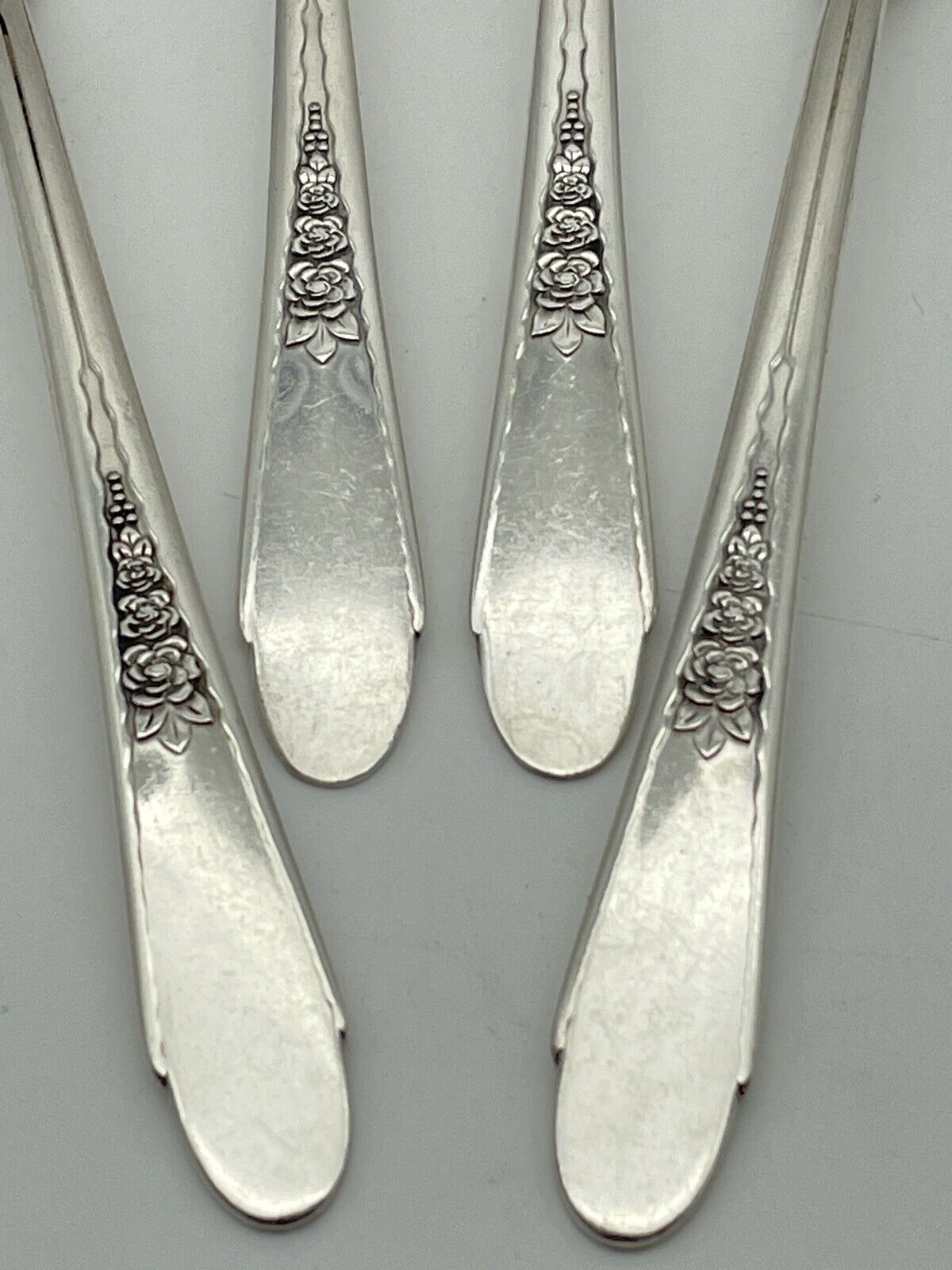 4 *WM Rogers & Son* 1941 PRISCILLA / LADY ANN Salad Forks Silverplate IS