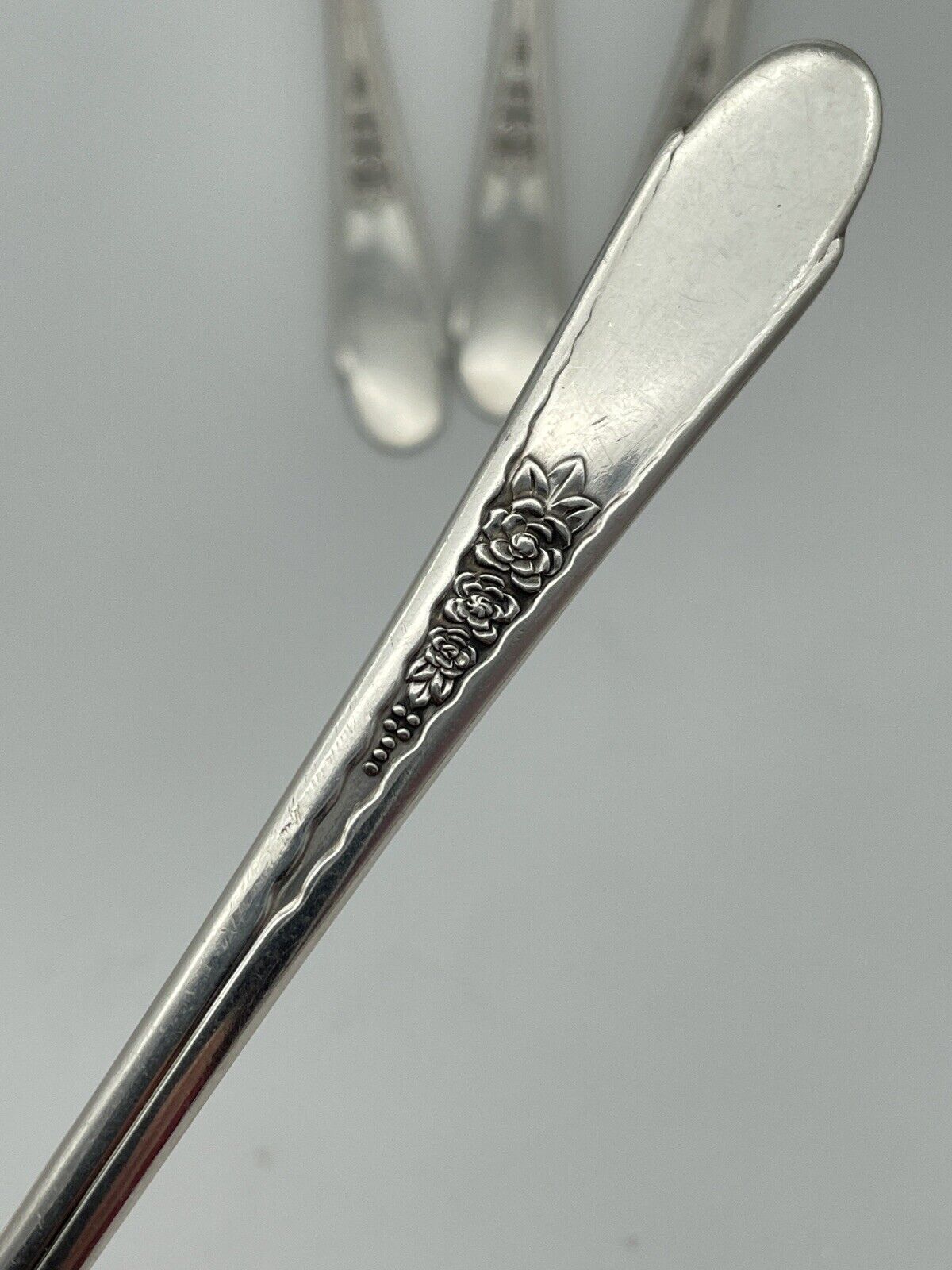 4 *WM Rogers & Son* 1941 PRISCILLA / LADY ANN Salad Forks Silverplate IS