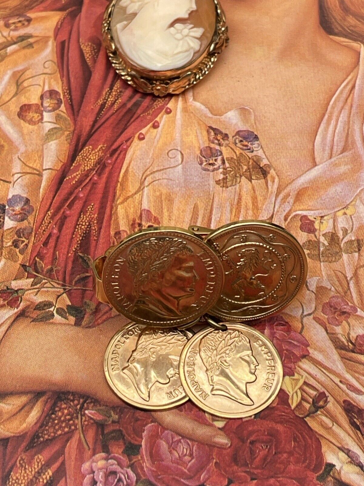 Vintage Sarah Coventry French Coin Scarf Clip Gold Tone SIGNED