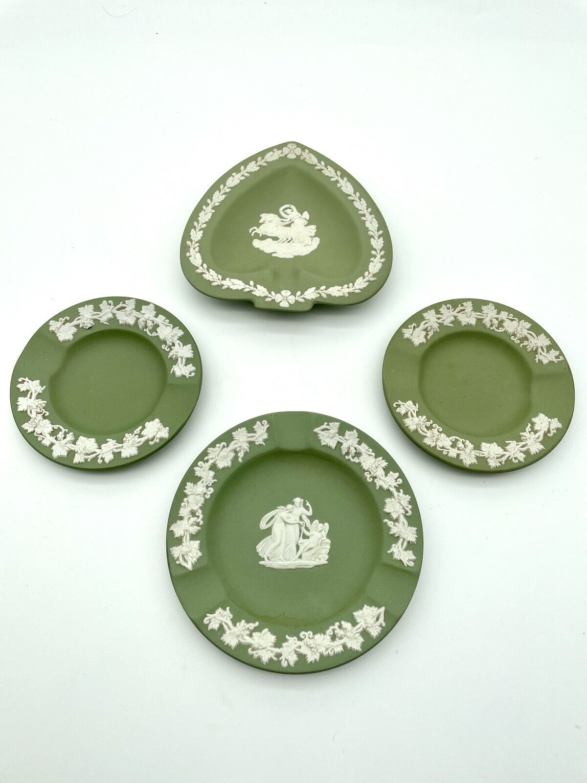 Green Wedgwood Jasperware Ashtrays Set Of 4 50s & 60s Vintage