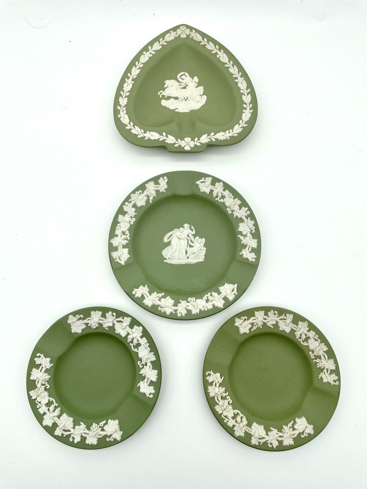 Green Wedgwood Jasperware Ashtrays Set Of 4 50s & 60s Vintage