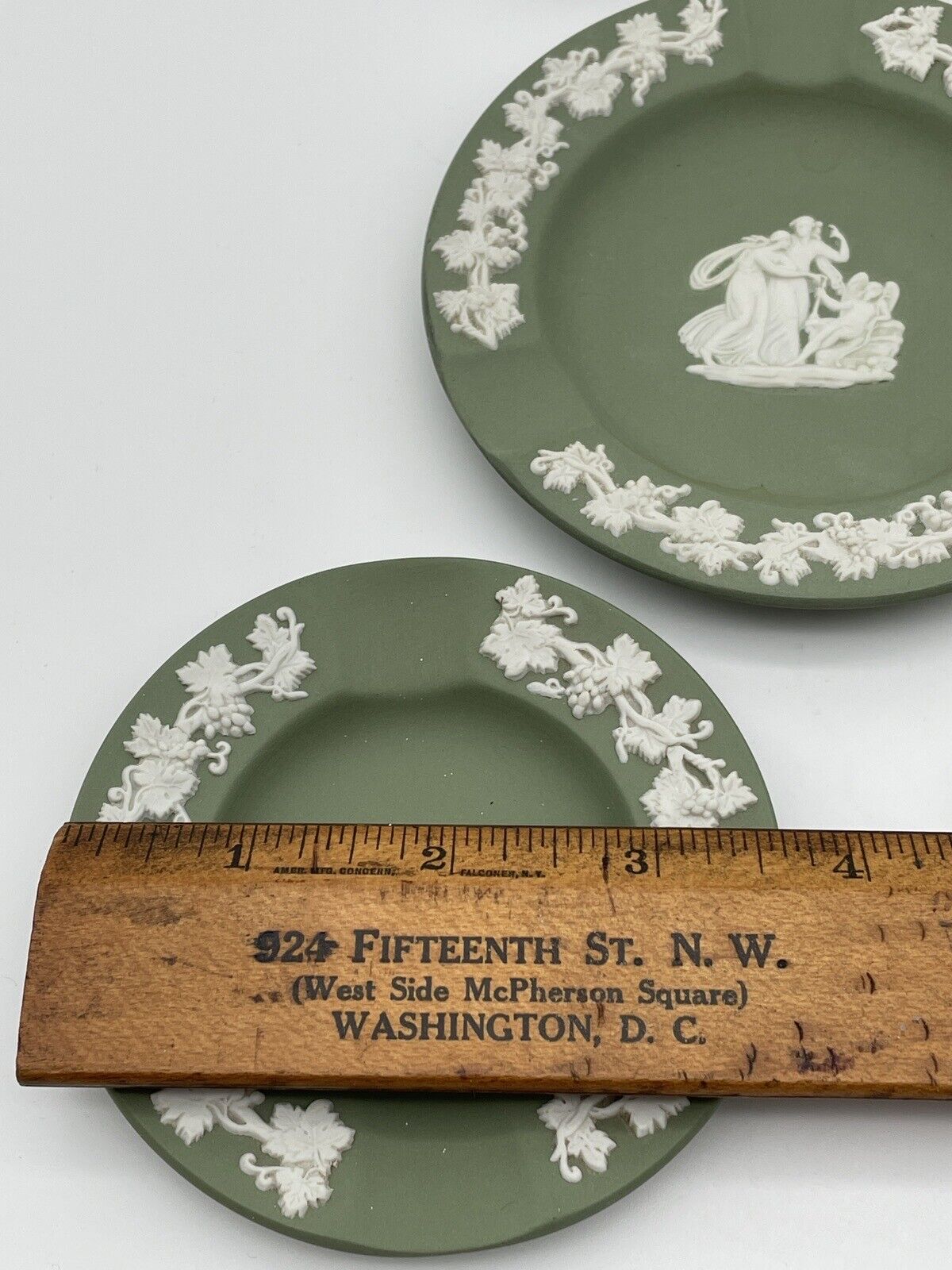 Green Wedgwood Jasperware Ashtrays Set Of 4 50s & 60s Vintage