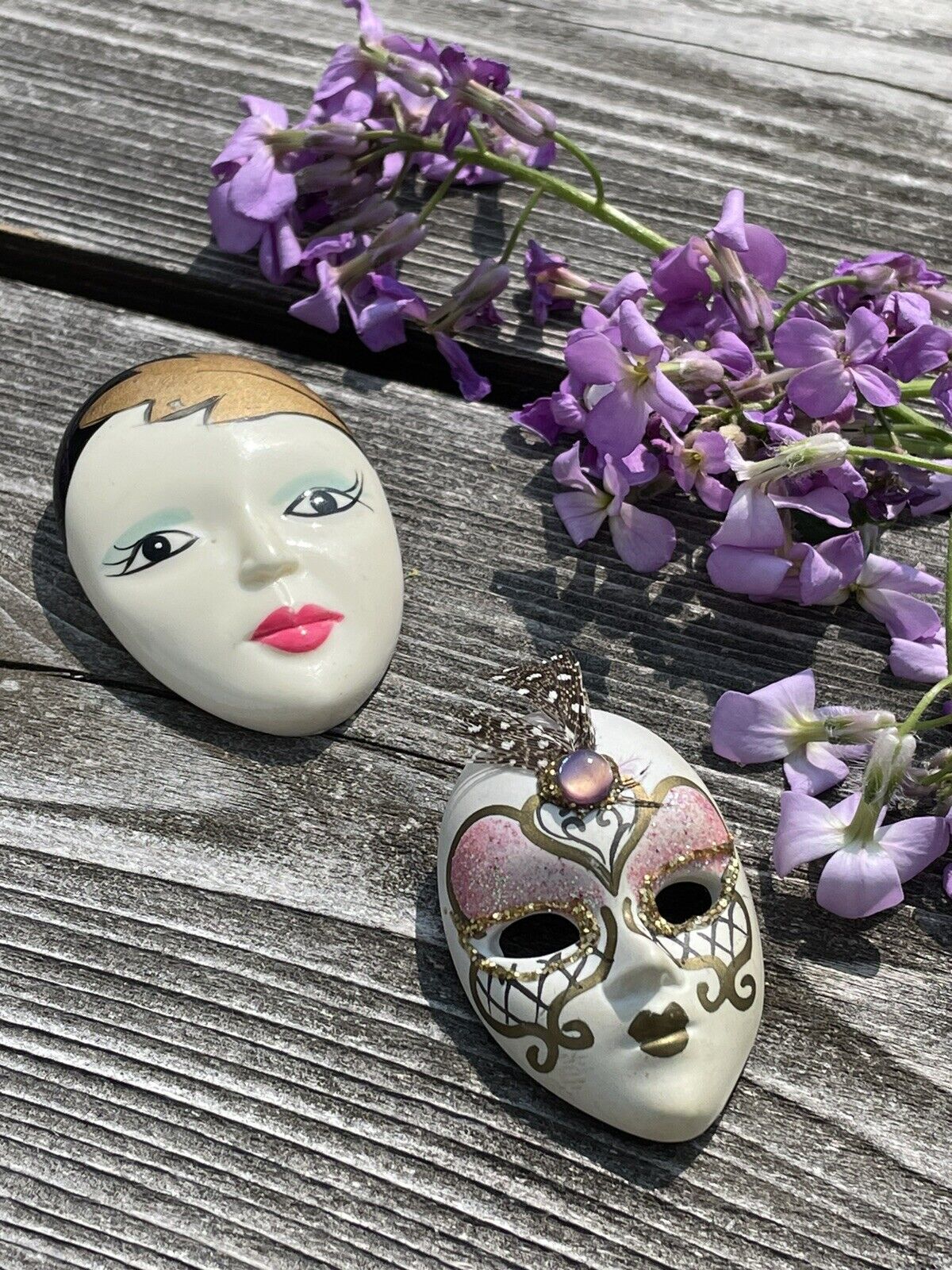 Brooch Set Masquerade Mask Design Oval Pin Vintage 80s ERA Estate Jewelry