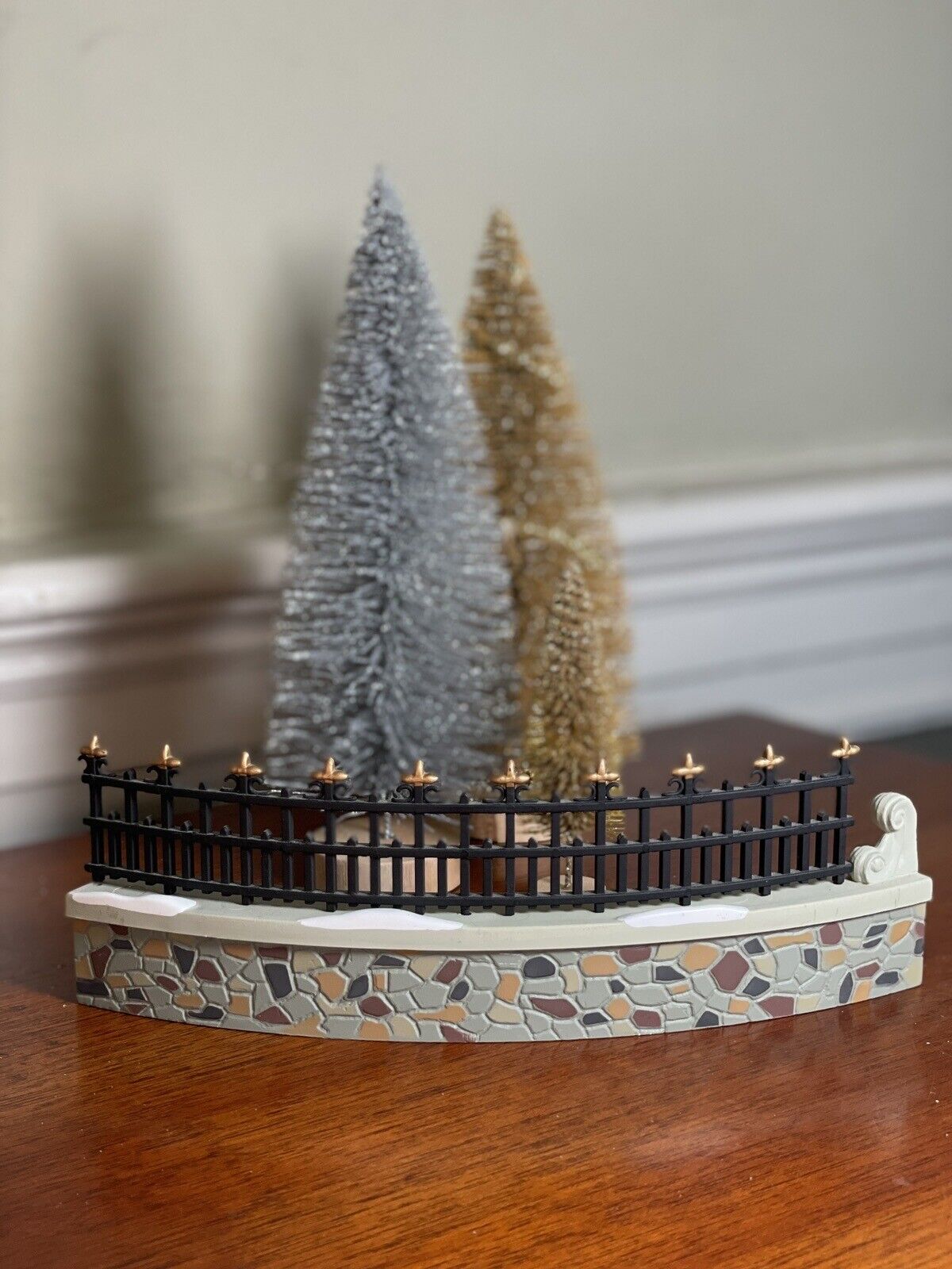 Dept 56 All Around the Park Village Replacement Fence With Wall