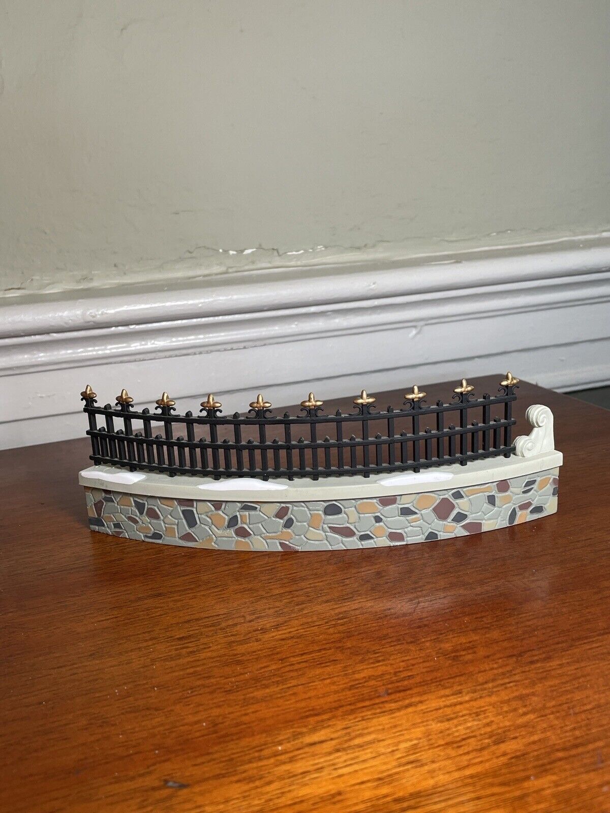 Dept 56 All Around the Park Village Replacement Fence With Wall