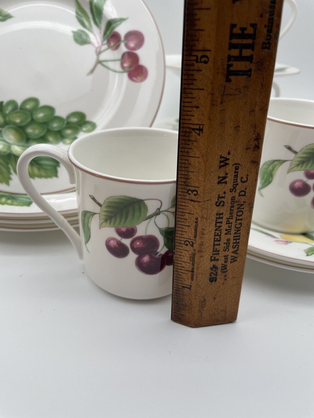 Luncheon Set Christoper Stuart Fruit Finale 12 Pcs 4Cups & Saucers 4 Salad Plate