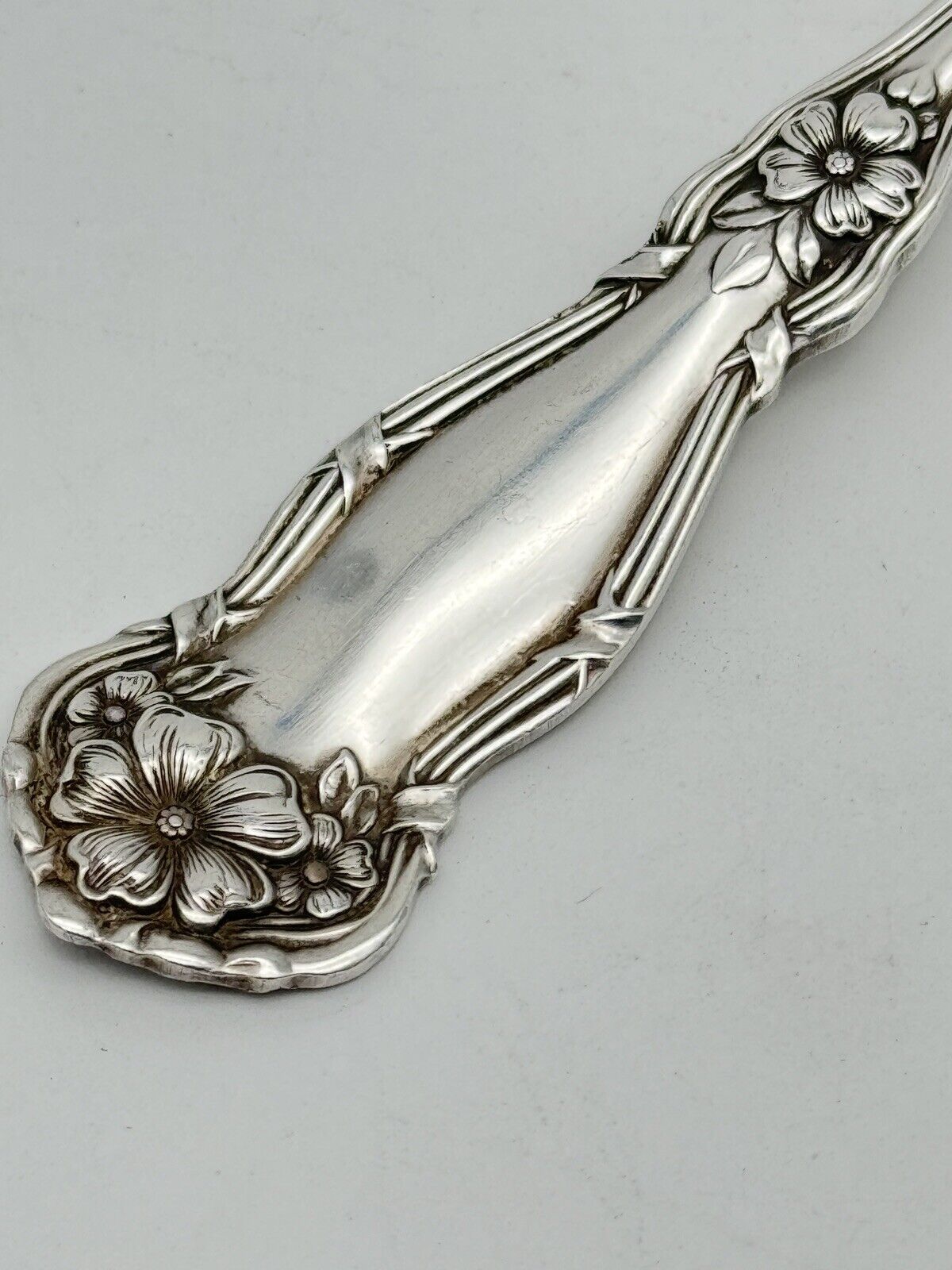 Antique Arbutus 1908 Butter Knife Twisted Handle Wm Rogers MFG & Co AA