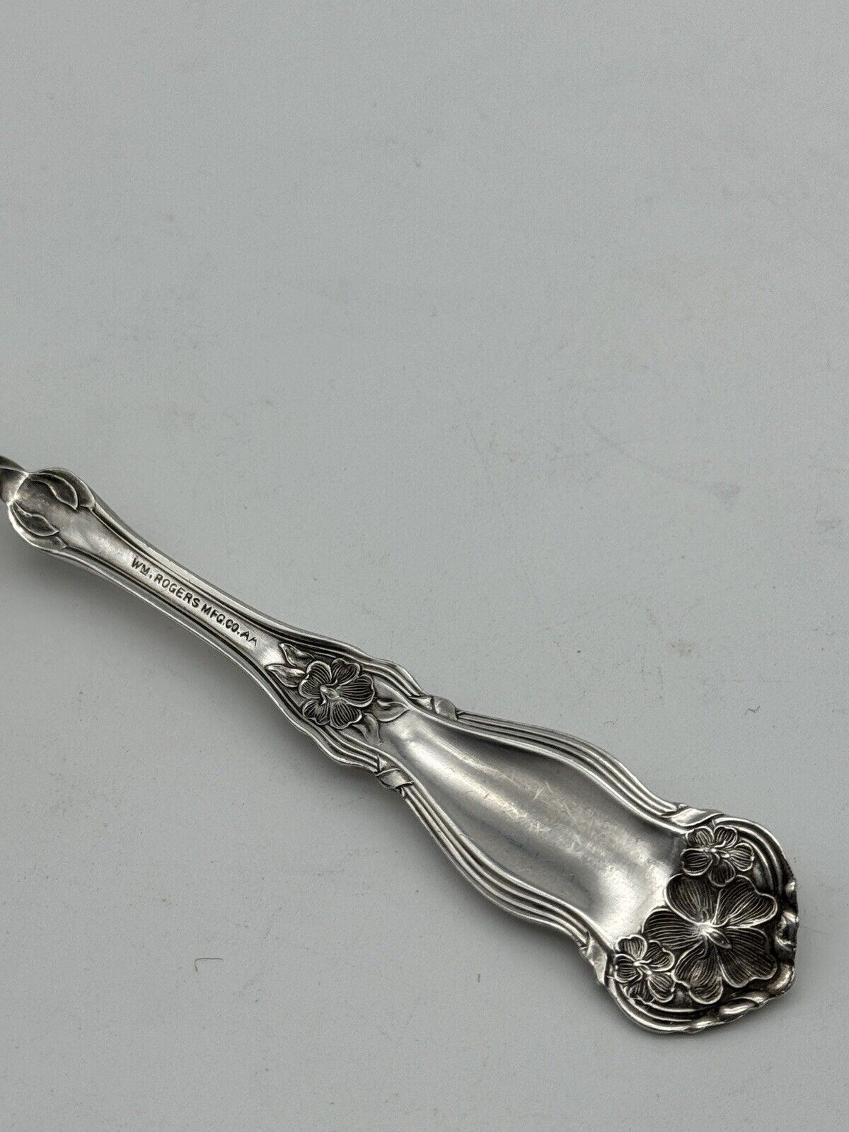 Antique Arbutus 1908 Butter Knife Twisted Handle Wm Rogers MFG & Co AA
