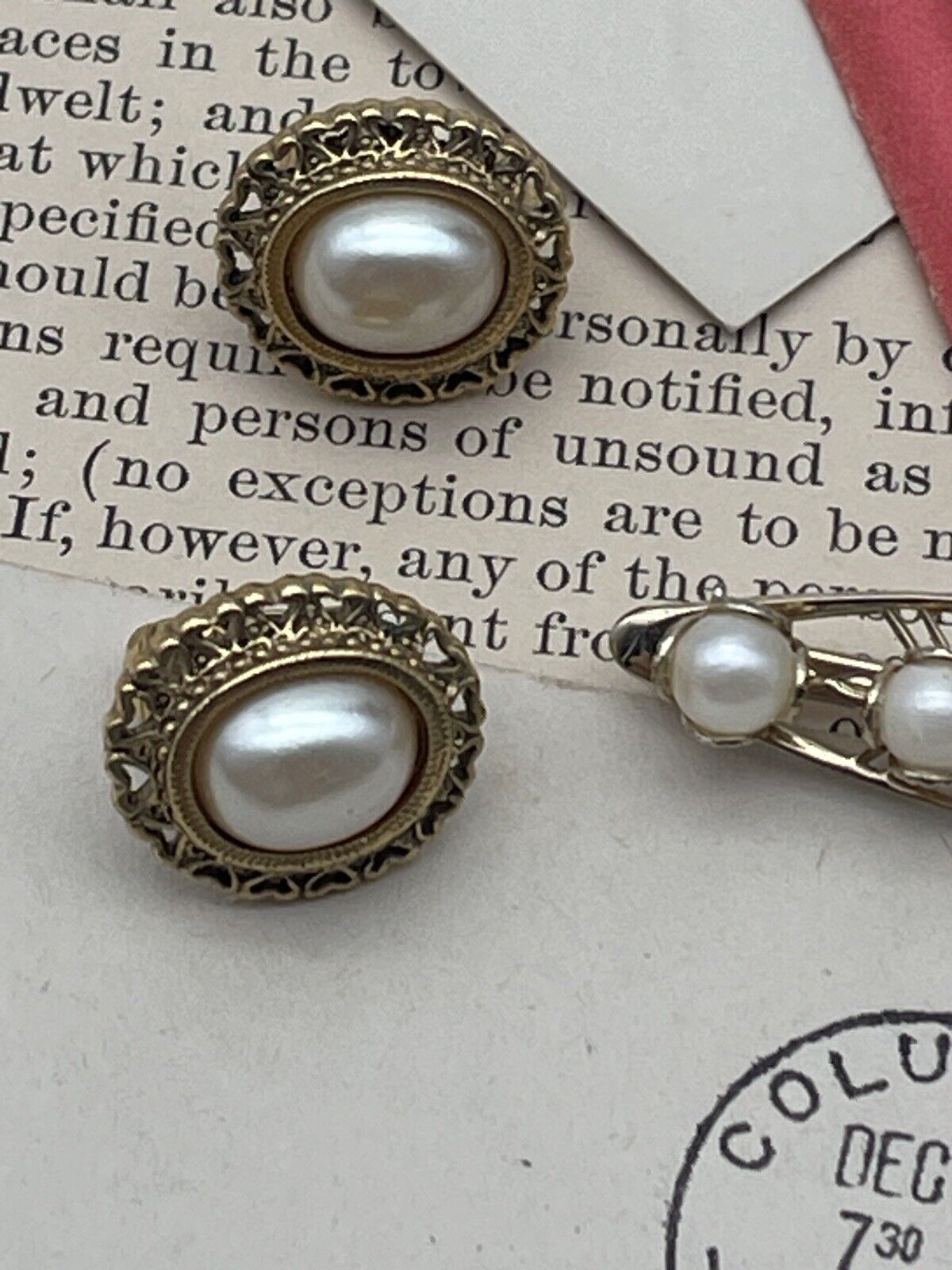 Gold Tone Filigree Pin With Faux Pearls & Clip-on Earrings