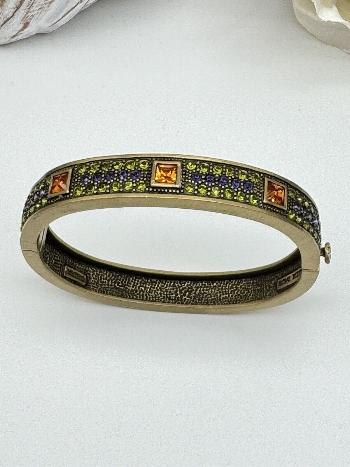 Heidi Daus SIGNED Rhinestone Hinged Bangle Amber Green Amethyst Rhinestones 7”