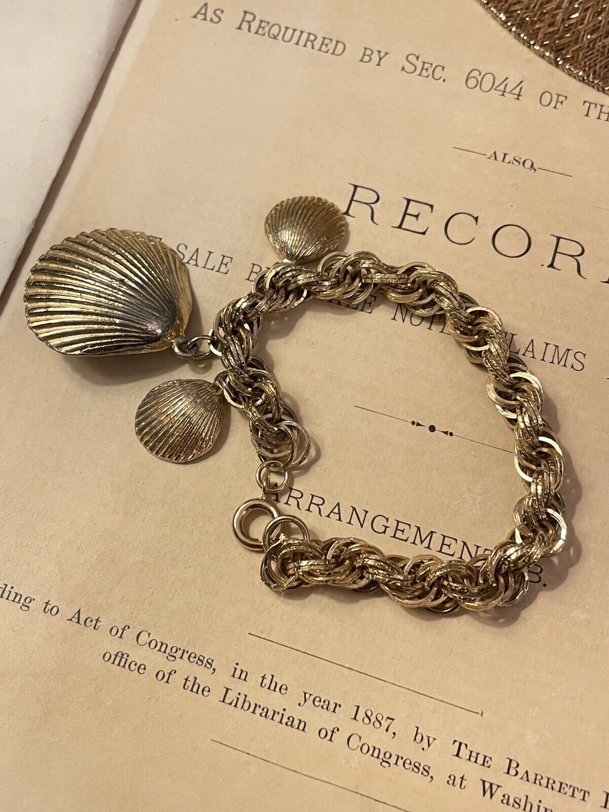 Vintage Gold Tone Shell Charm Bracelet With Jade Like Stone