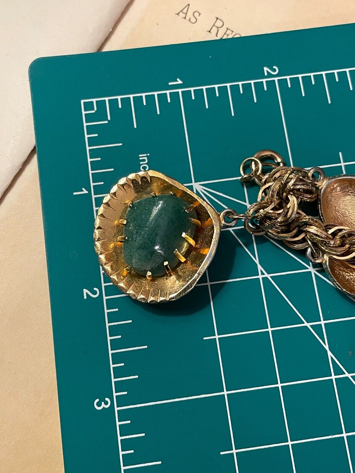 Vintage Gold Tone Shell Charm Bracelet With Jade Like Stone