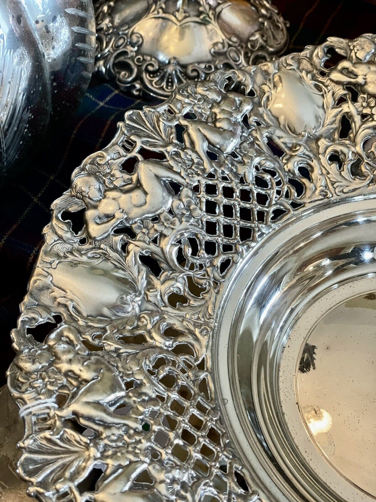 FOOTED BOWL WITH CHERUBS RETICULATED Silverplate Exquisite WA SPAIN