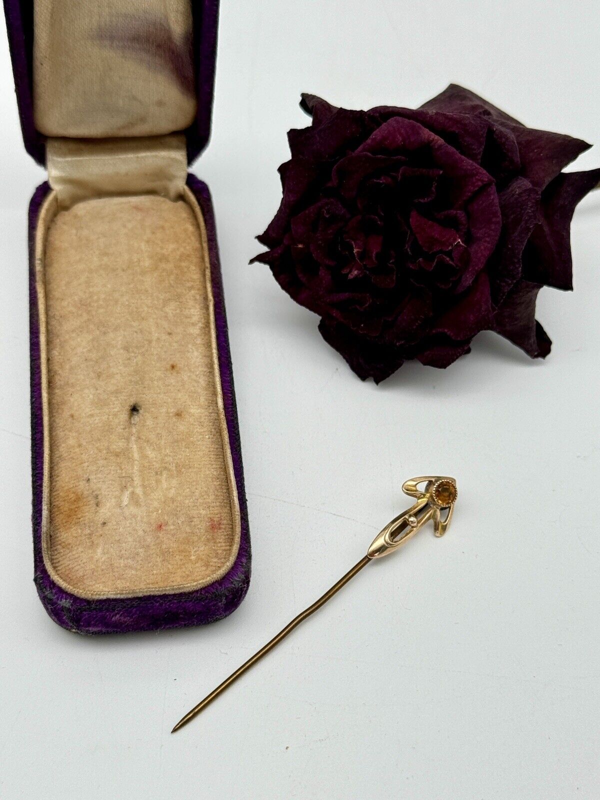 Antique Purple Velvet Jewelry Case With Gold Tone Stick Pin Arrow Design