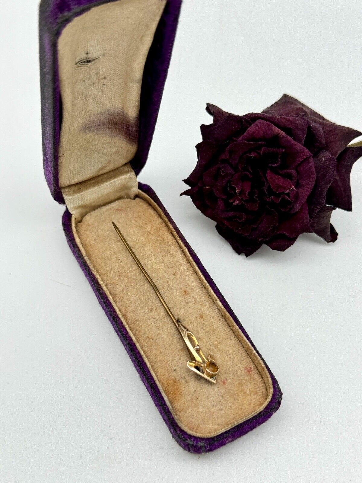 Antique Purple Velvet Jewelry Case With Gold Tone Stick Pin Arrow Design