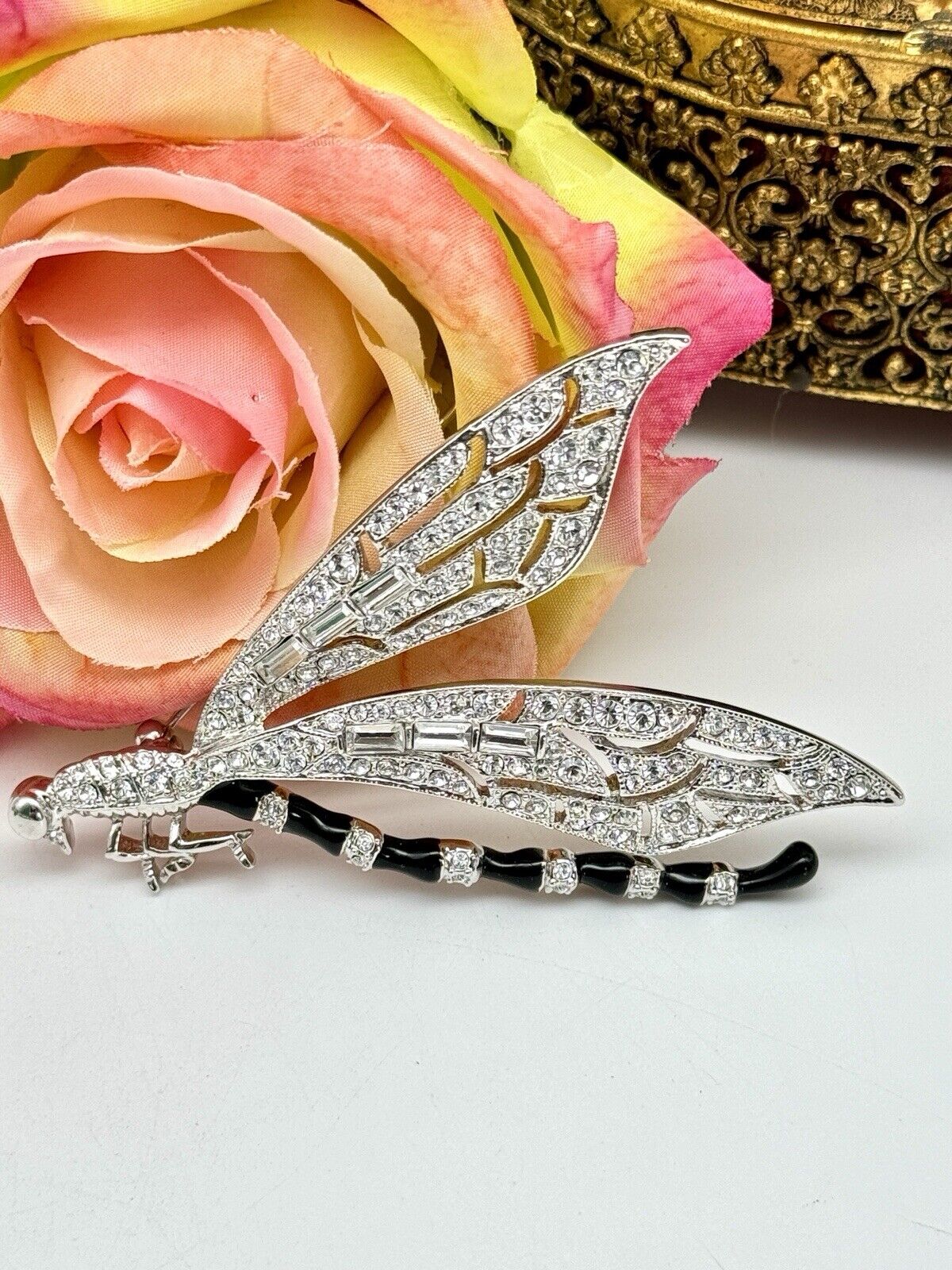 KENNETH J LANE KJL BRILLIANT CRYSTAL ENAMEL DRAGONFLY BROOCH PIN Original Case