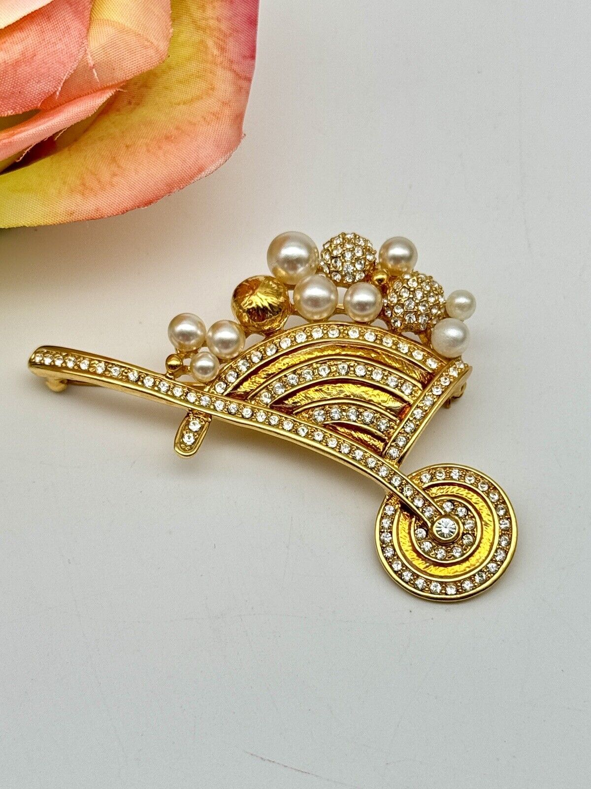 CAMROSE & Kross Jackie Kennedy Wheelbarrow Brooch READ‼️