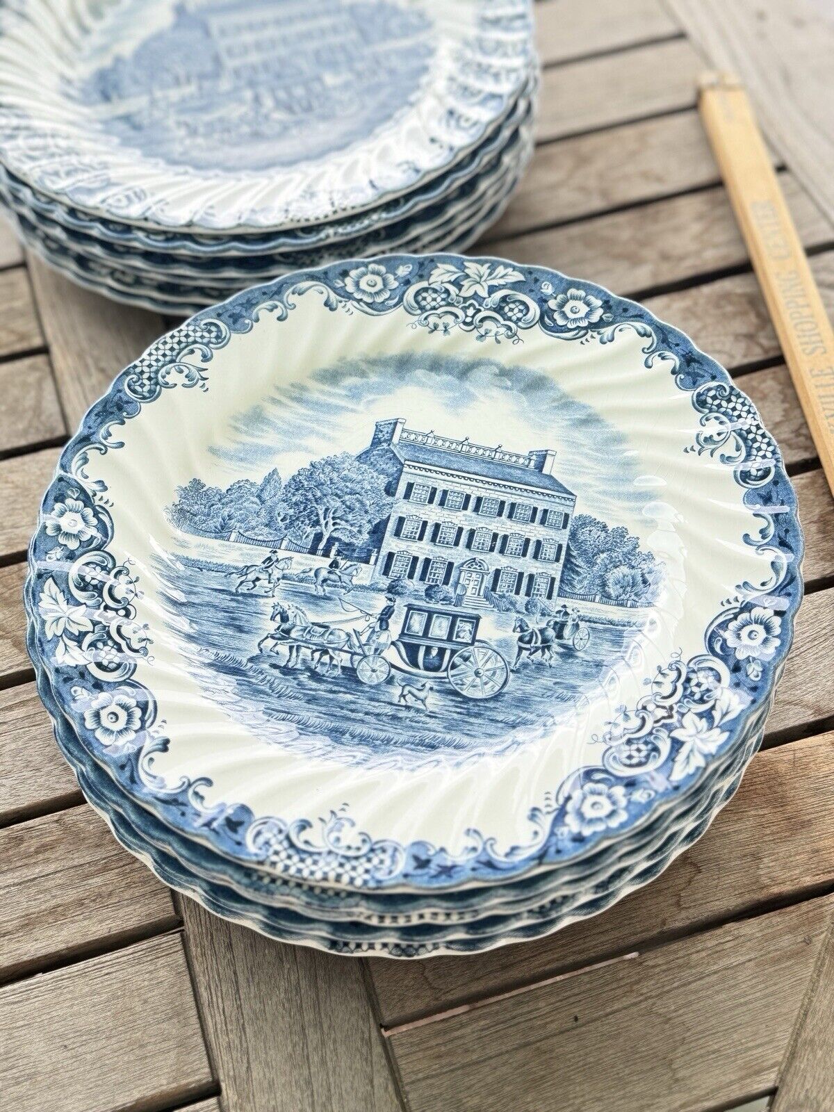 Heritage Hall Blue & White Staffordshire circa 9.5” 6 X Dinner Plates