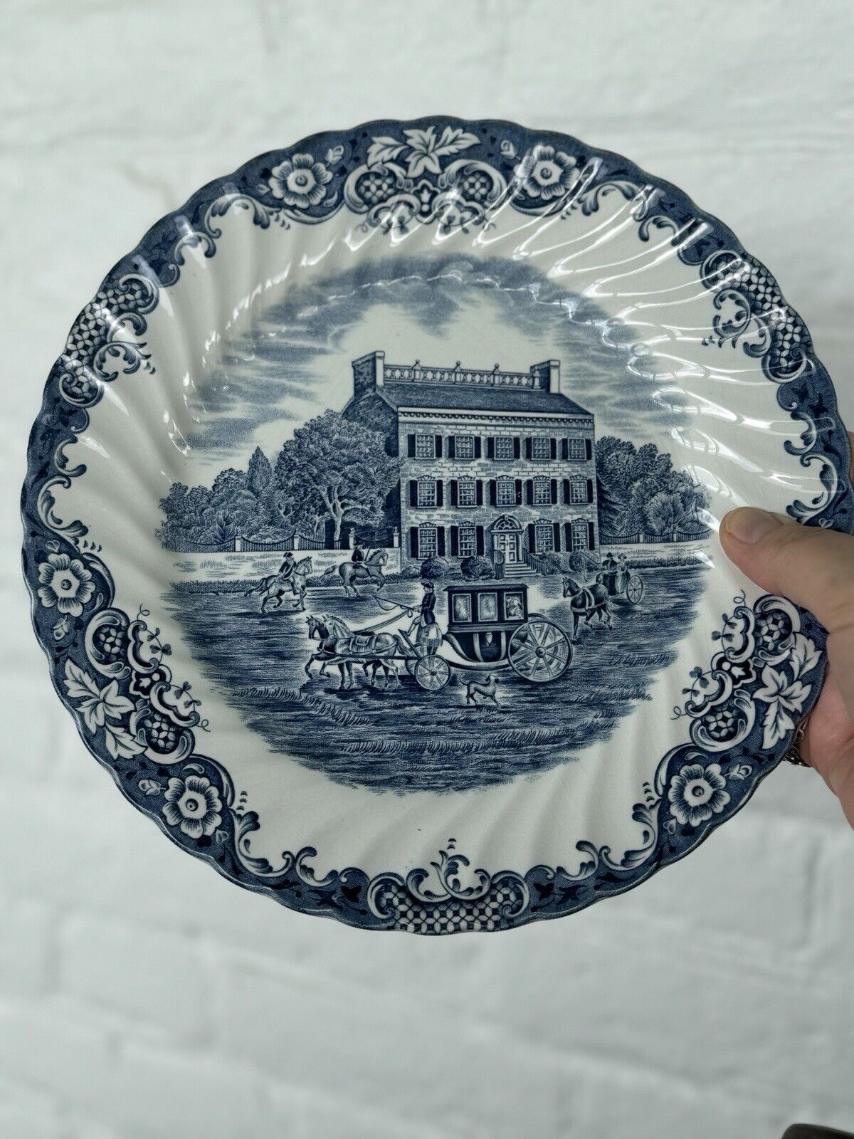 Heritage Hall Blue & White Staffordshire circa 9.5” 6 X Dinner Plates