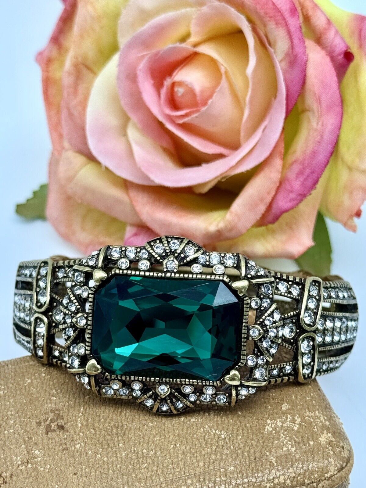 HEIDI DAUS Green With Envy Octagonal Crystal Hinged Bracelet Bangle