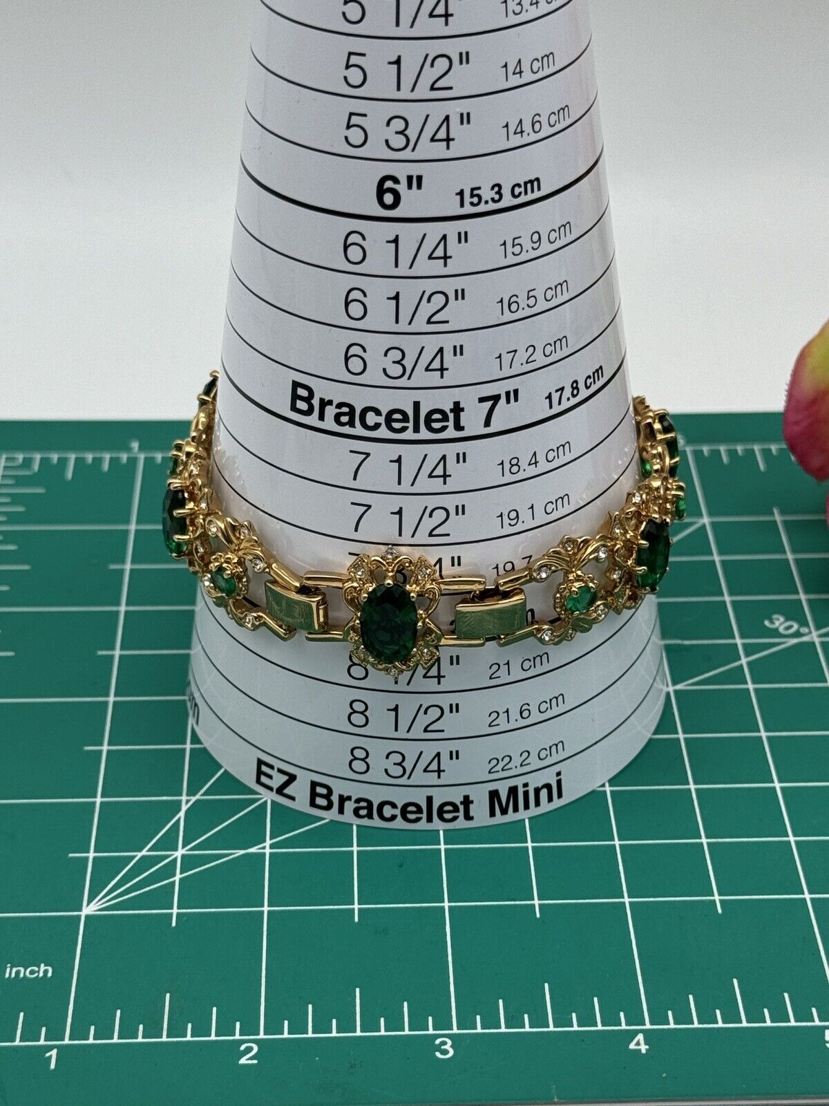Camrose & Kross Emerald Green Rhinestone Gold Tone Bracelet In Case Estate Find