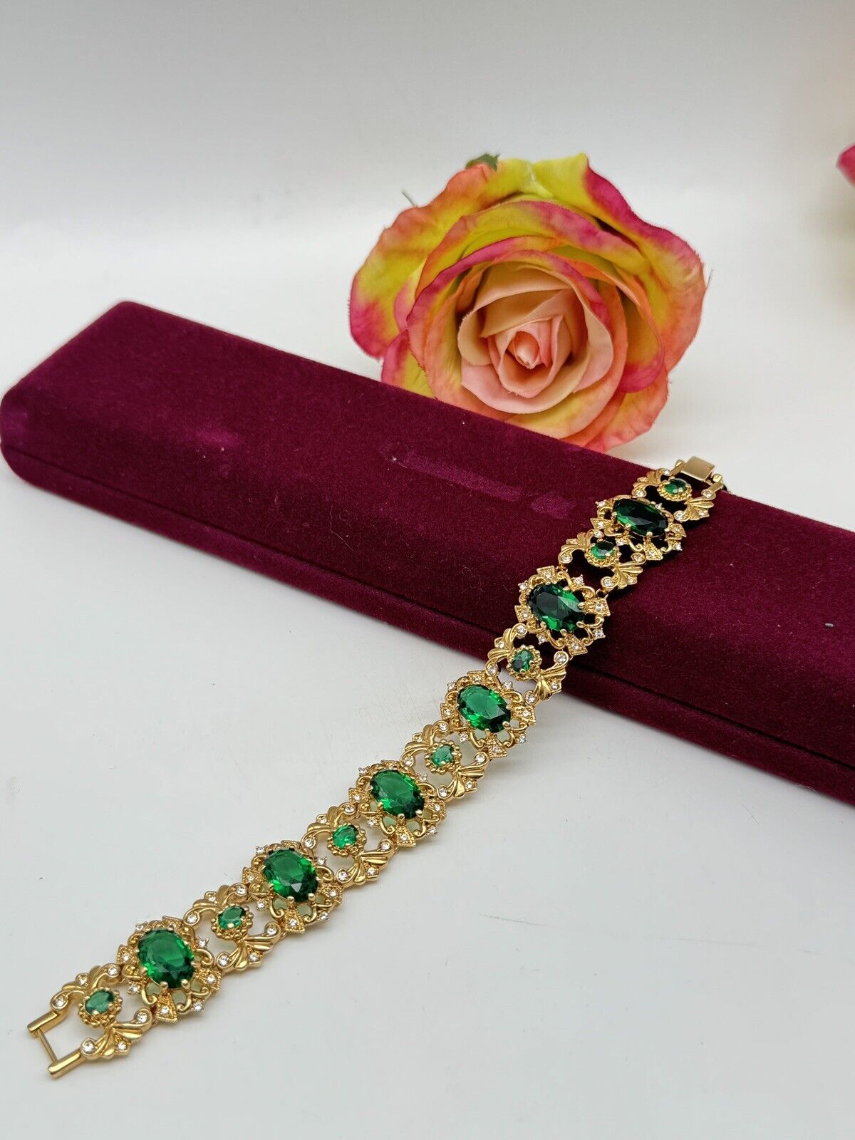 Camrose & Kross Emerald Green Rhinestone Gold Tone Bracelet In Case Estate Find