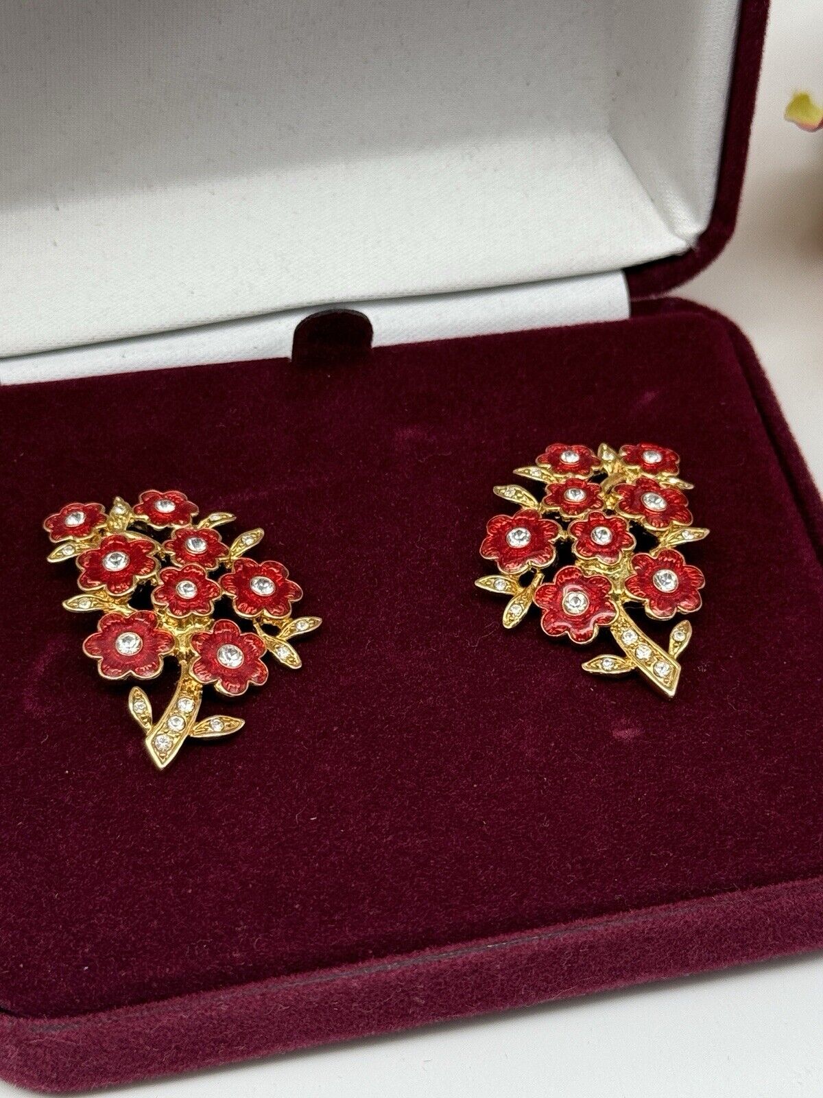Camrose & Kross Jackie Kennedy Red Enamel Rhinestone Flower Earrings Boxed
