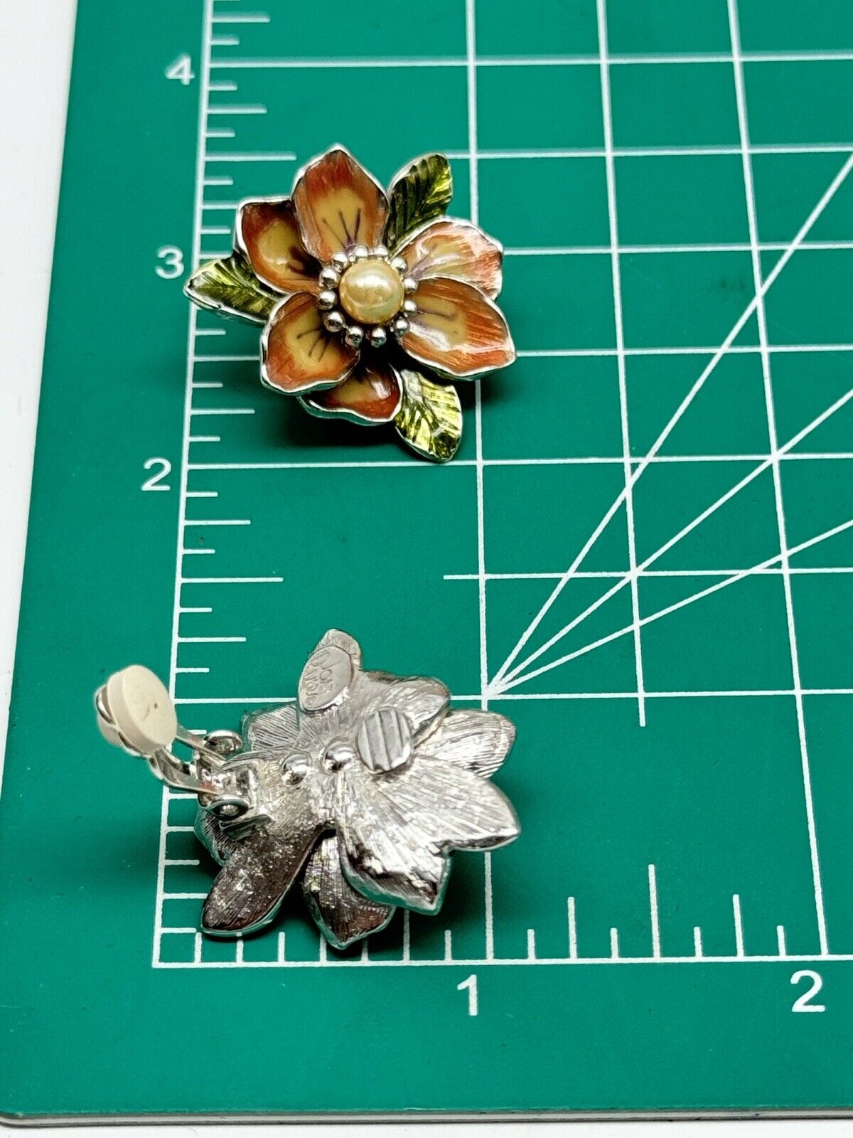 Joan Rivers Faux Pearl Enamel Flower Blossom Silvertone Earrings ESTATE FIND