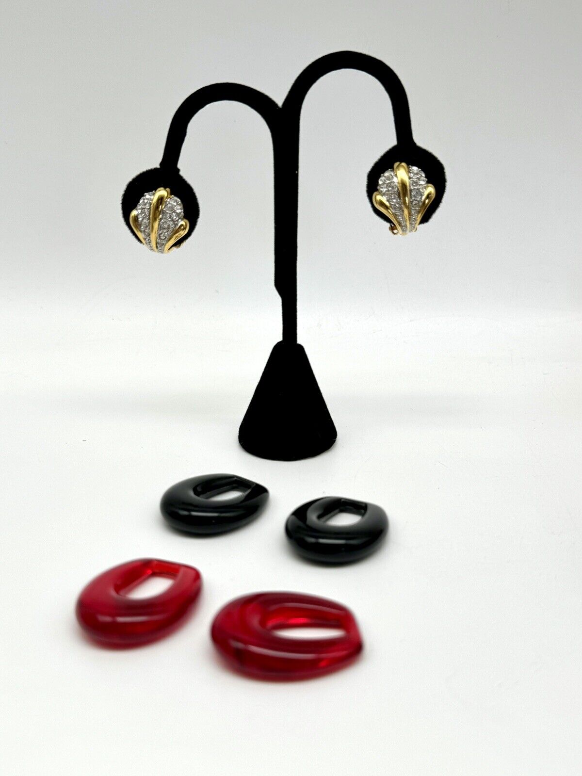 JOAN RIVERS Door Knocker Earrings 2 Colors Red & Black Set