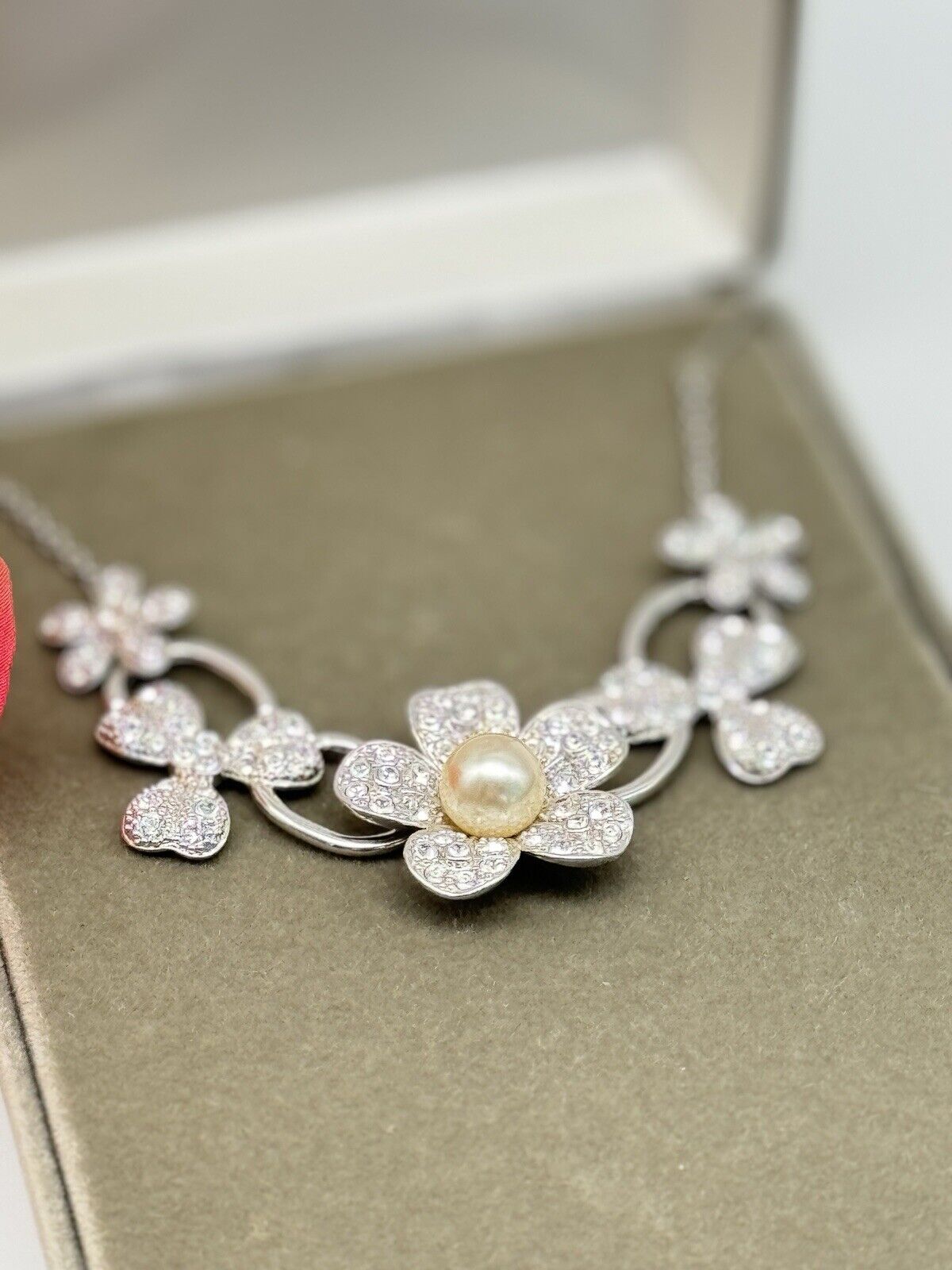 Nolan Miller Flower Necklace Silvertone Faux Pearl Rhinestone 18” Boxed