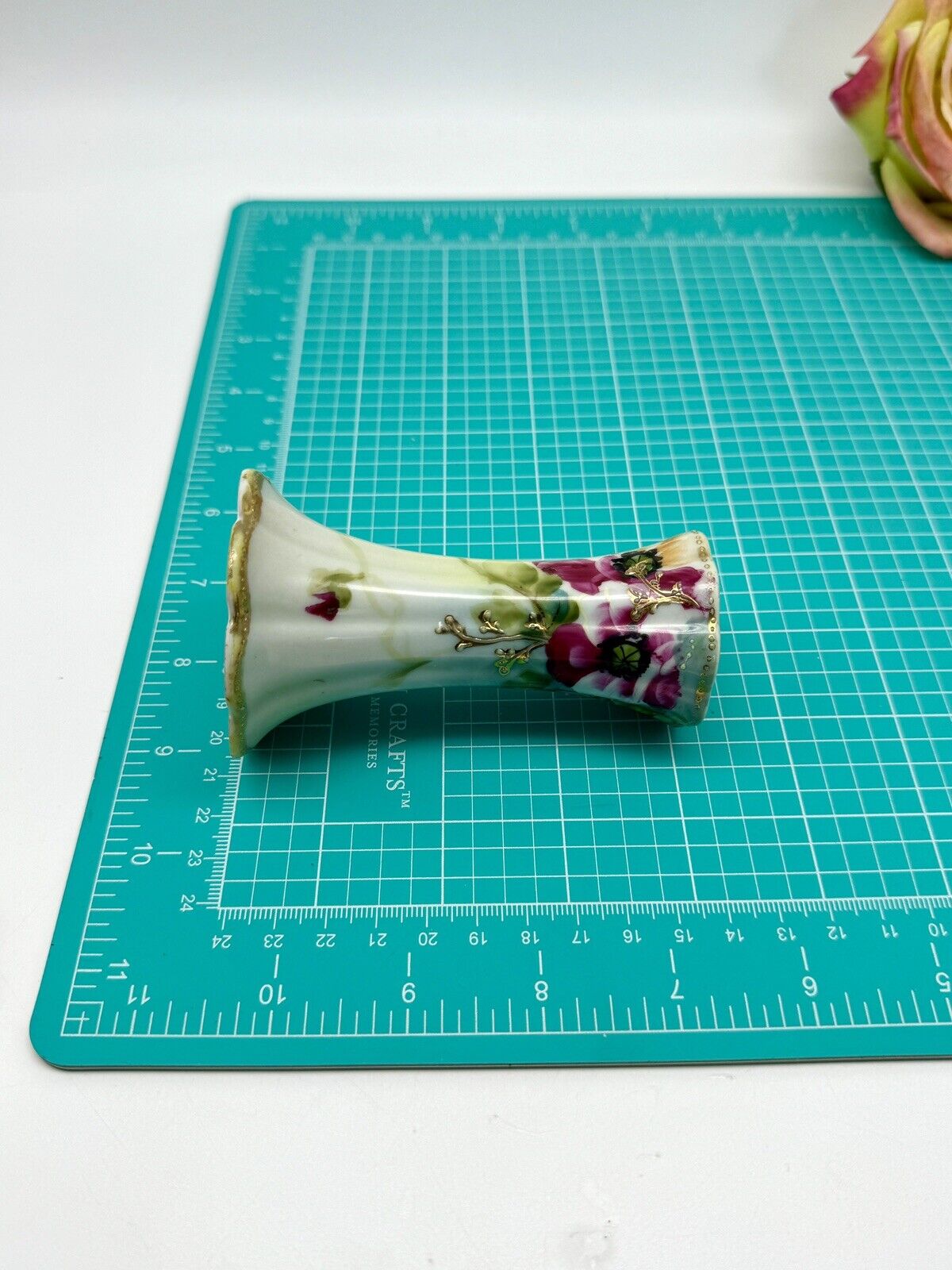 Vintage Nippon Signed Hat Pin Holder Pink Floral Design Moriage Accents