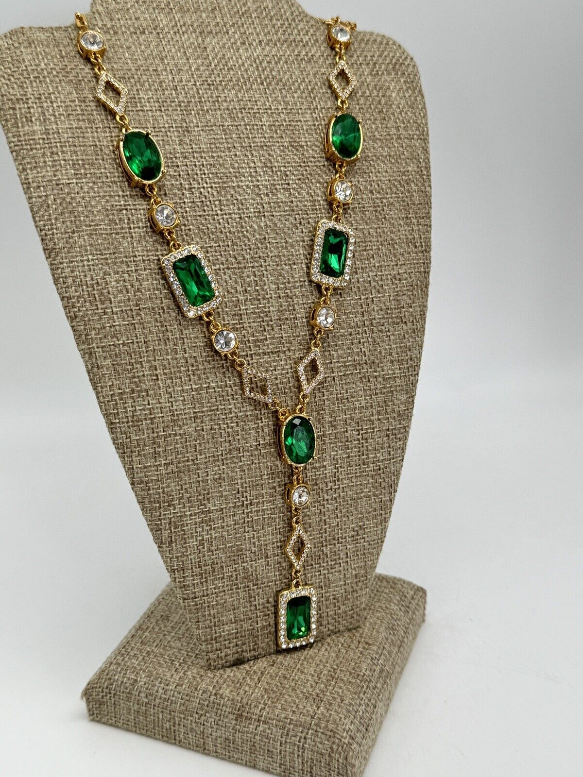 Vintage Green Rhinestone Necklace Goldtone Circa 21”l ESTATE FIND
